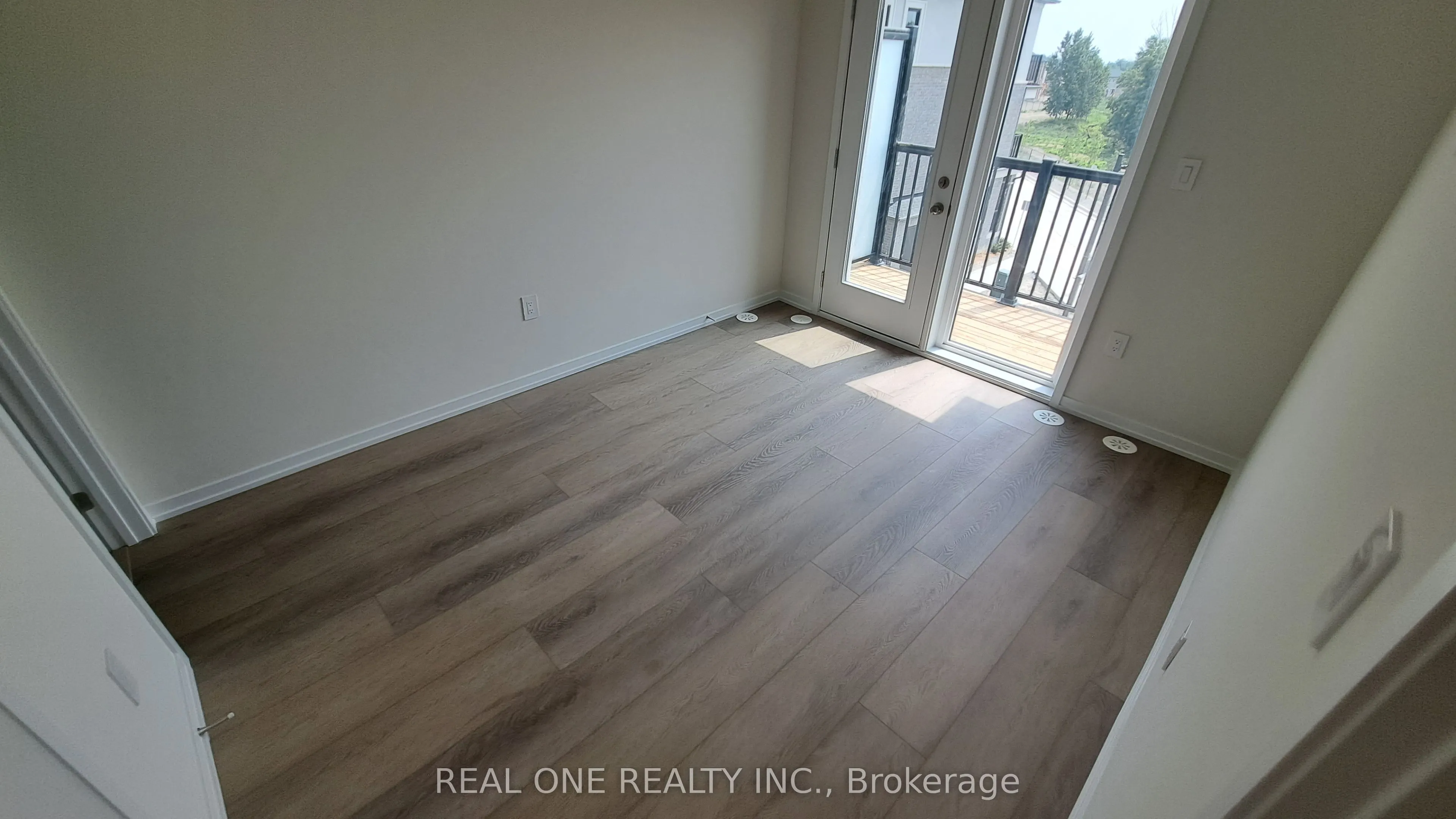132 Matawin Lane S, #2