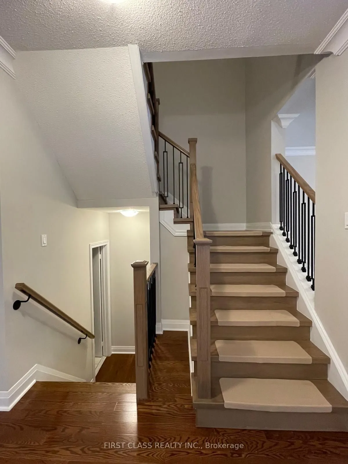 62 Dancer's Drive