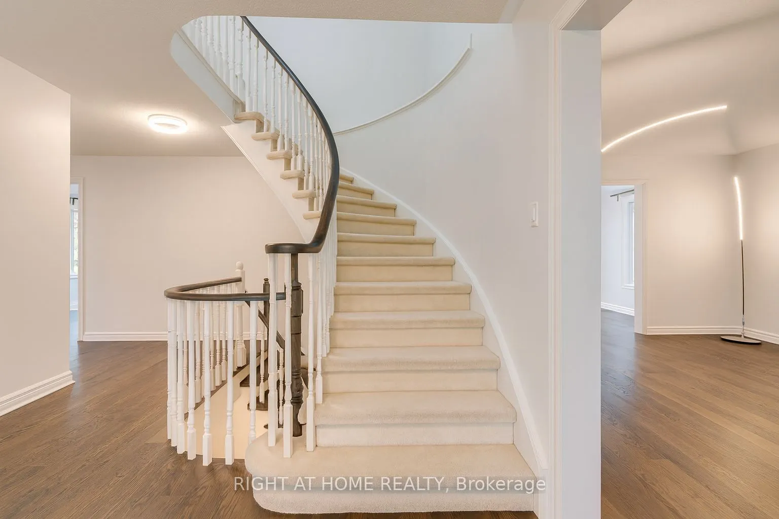 32 Grandview Crescent