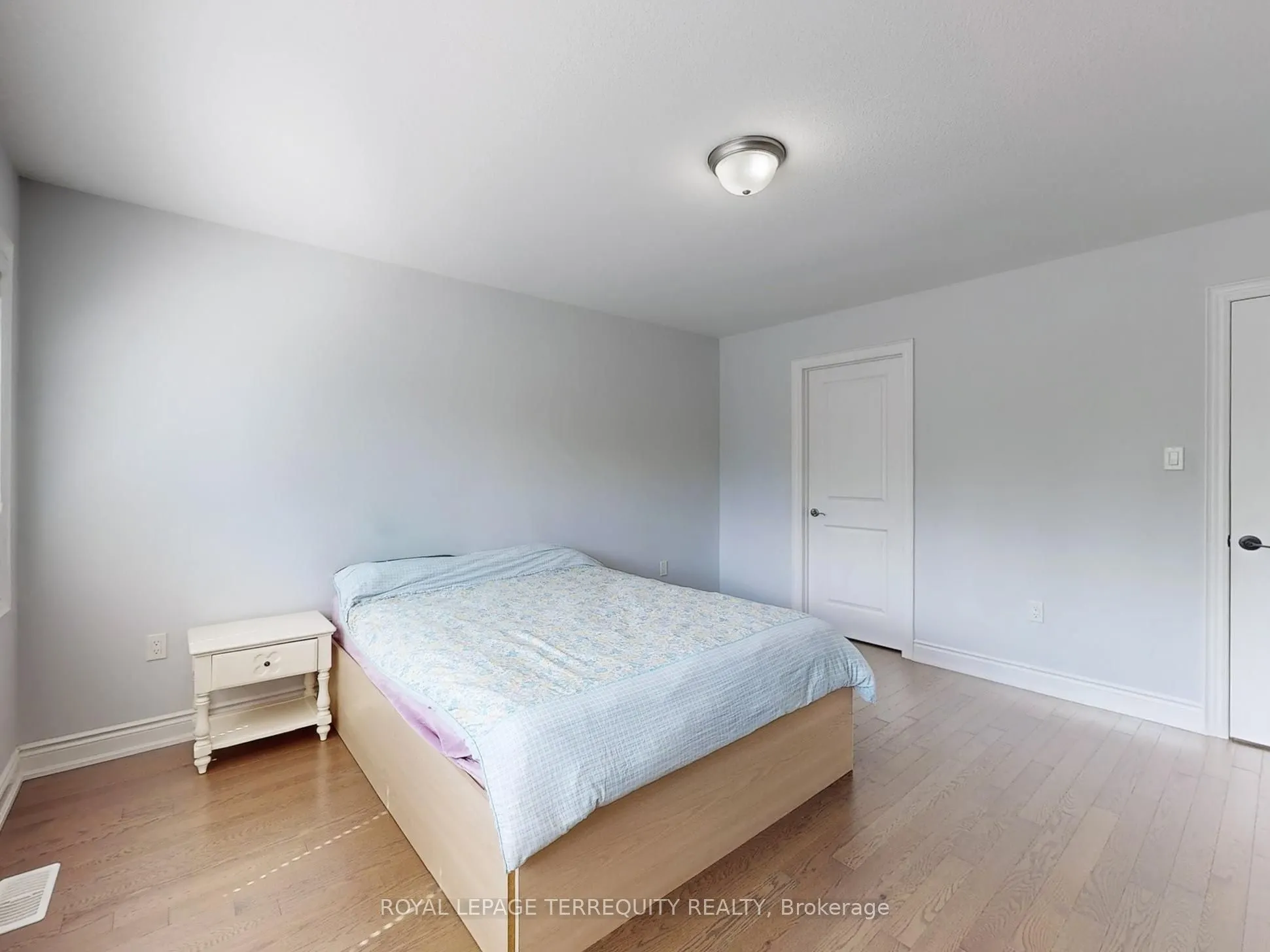 28 Richmond Park Drive