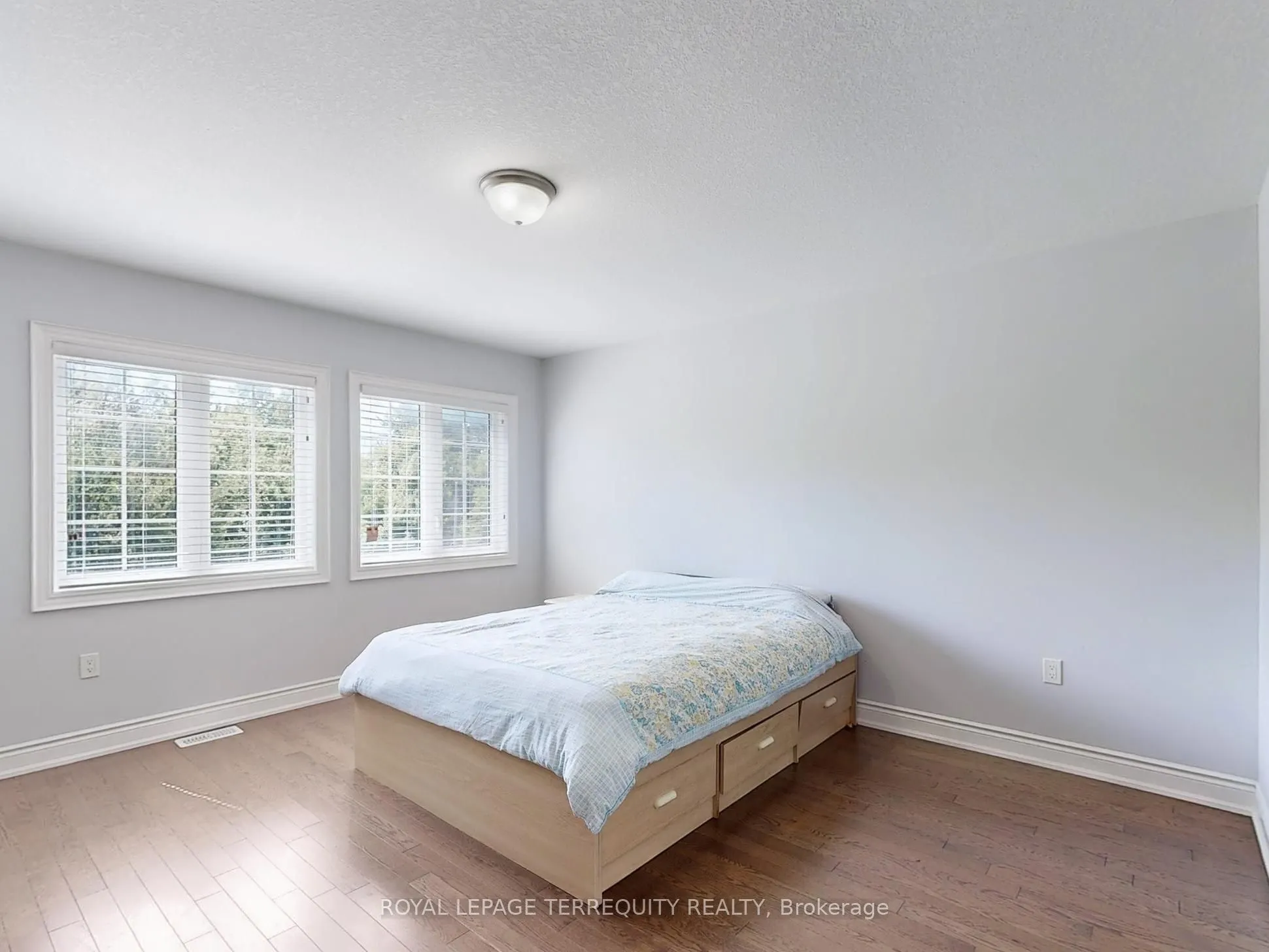 28 Richmond Park Drive