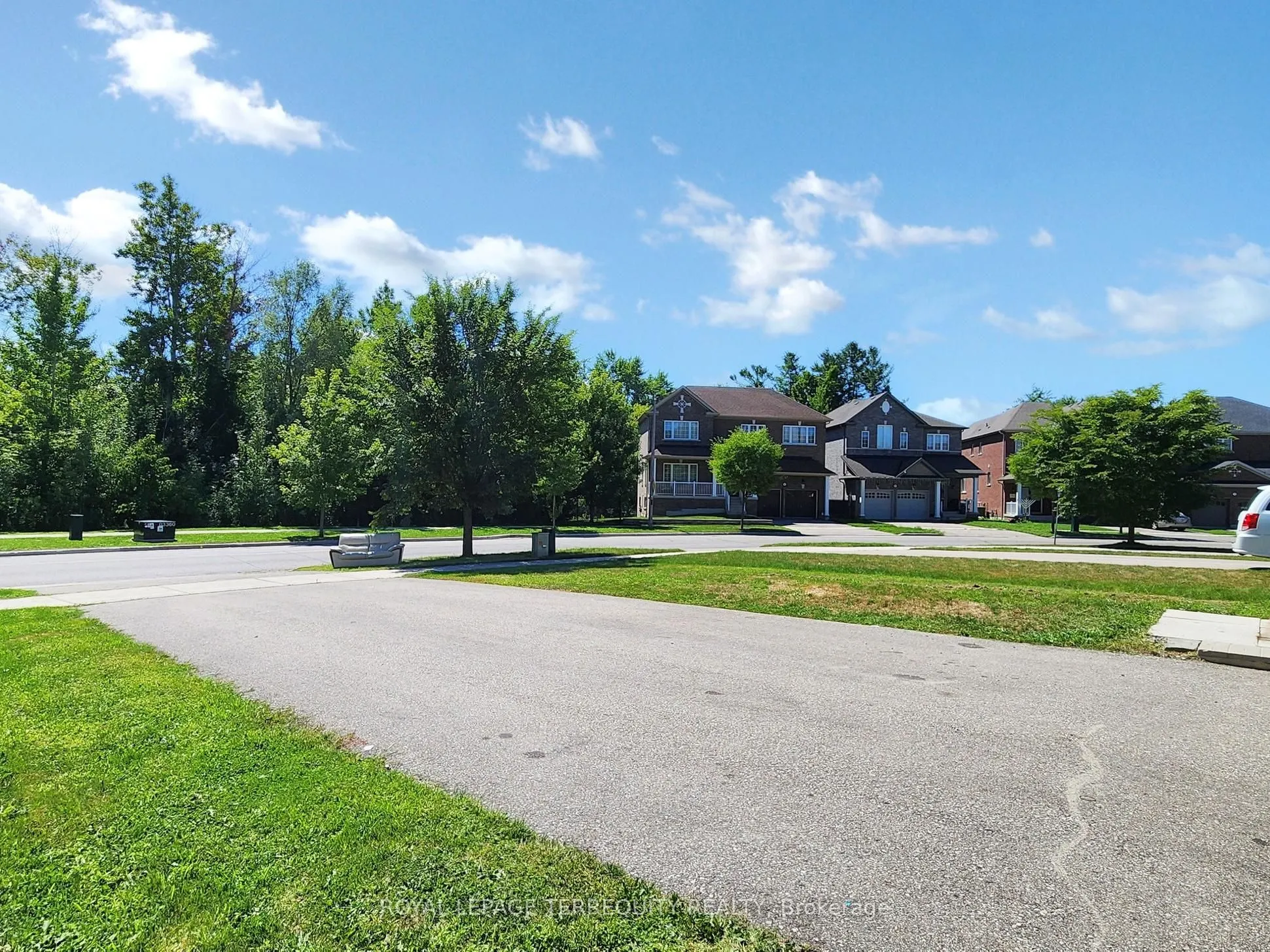 28 Richmond Park Drive