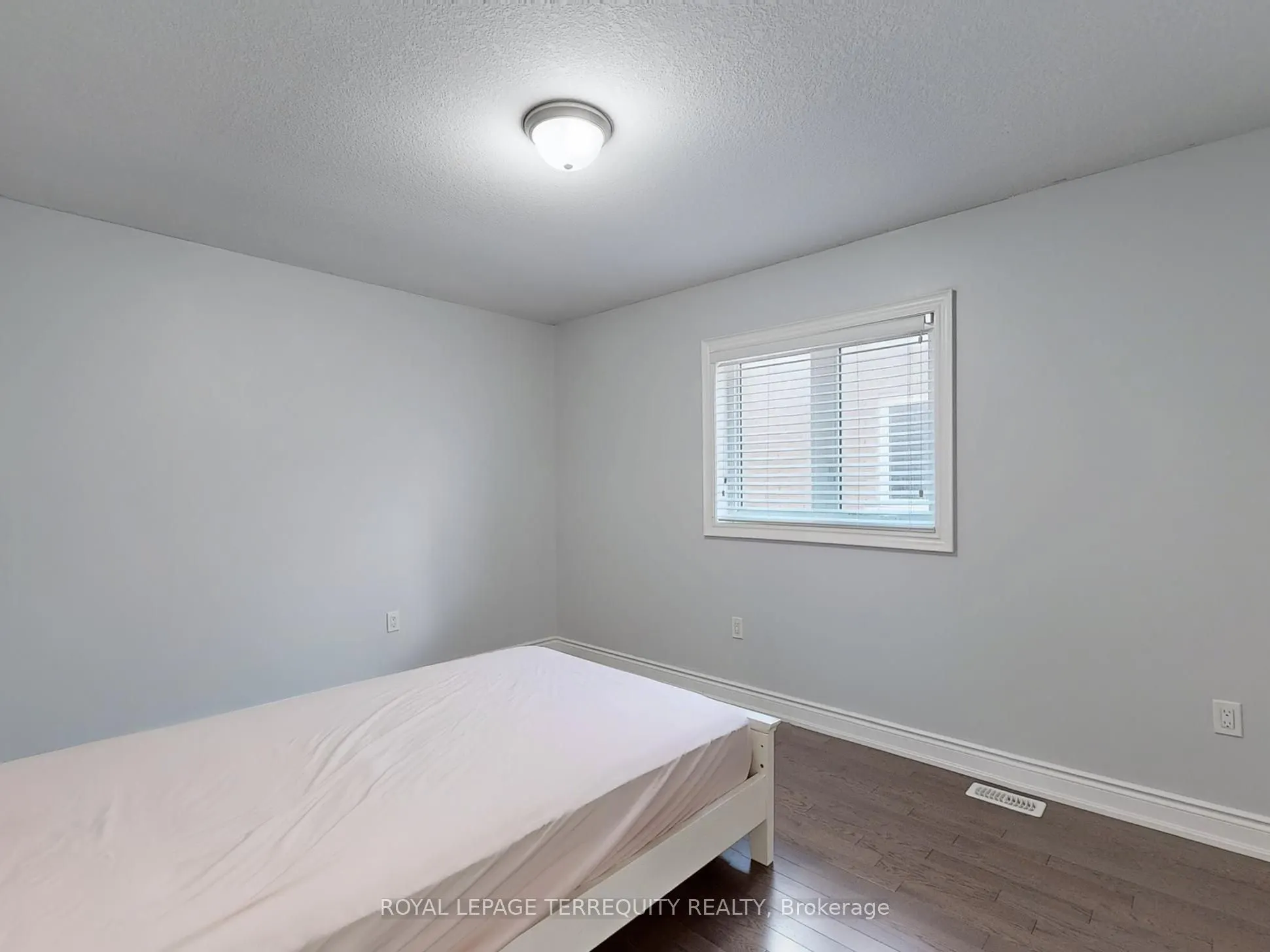 28 Richmond Park Drive