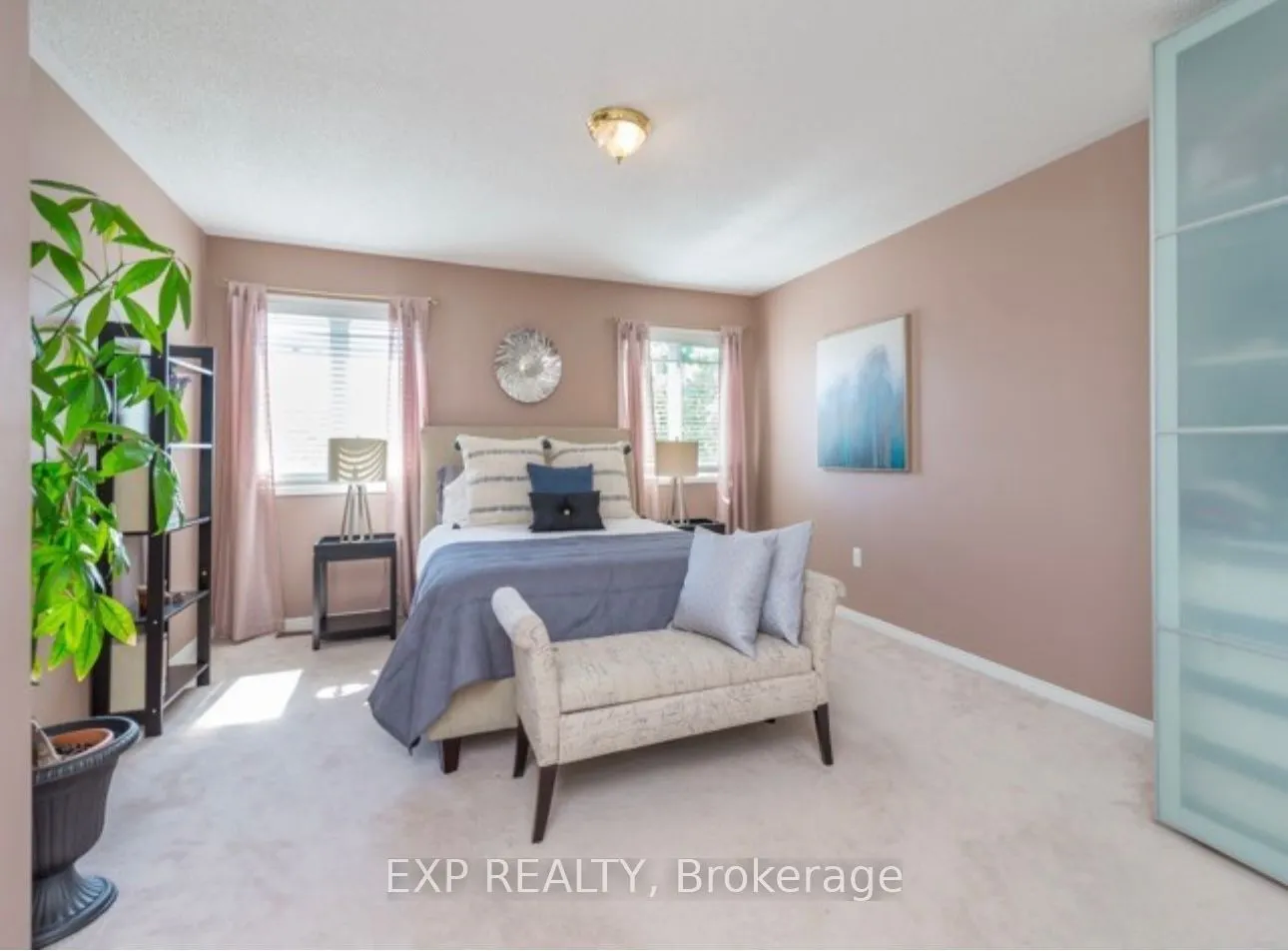 30 Deerwood Crescent