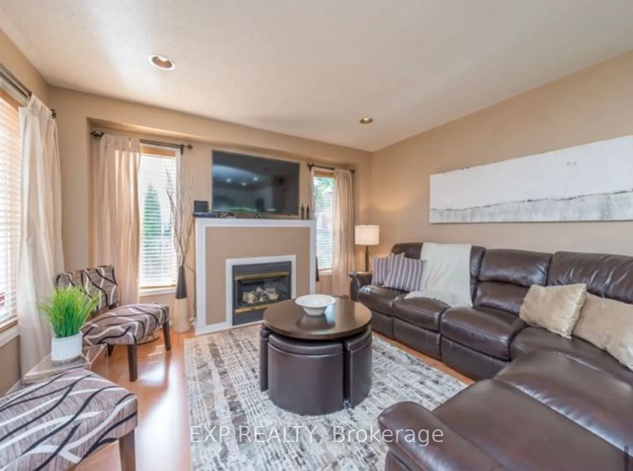 30 Deerwood Crescent