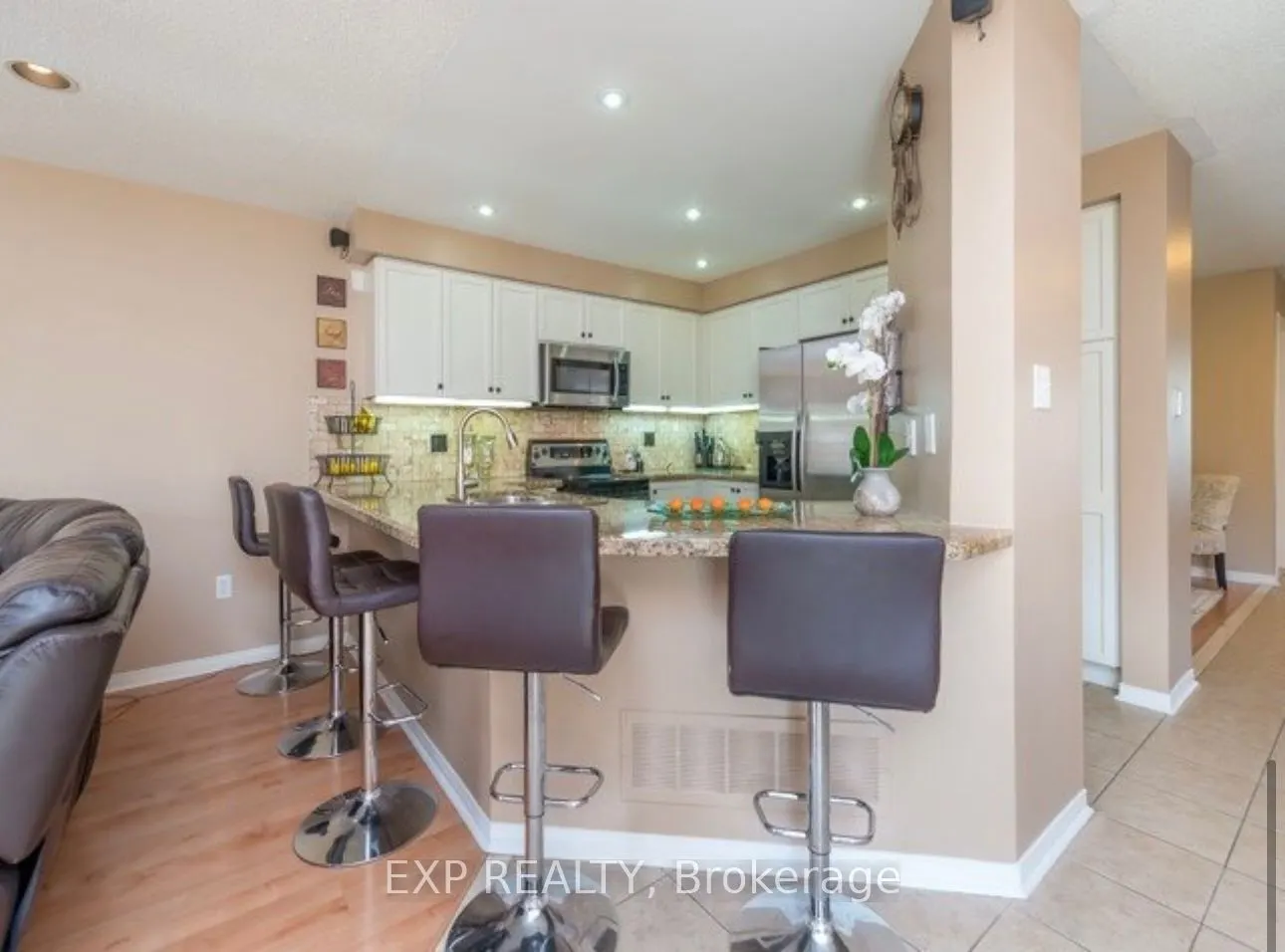 30 Deerwood Crescent