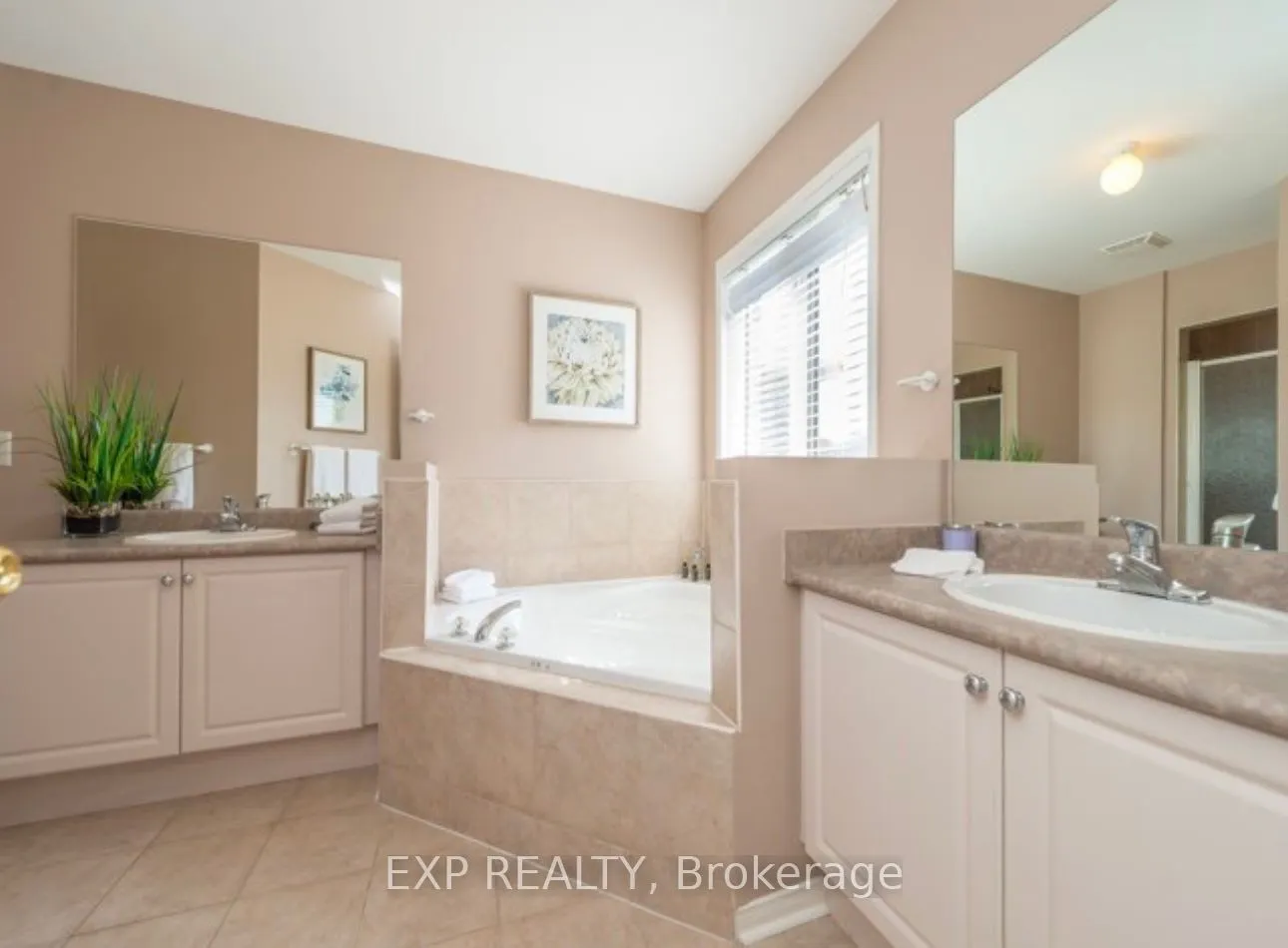 30 Deerwood Crescent