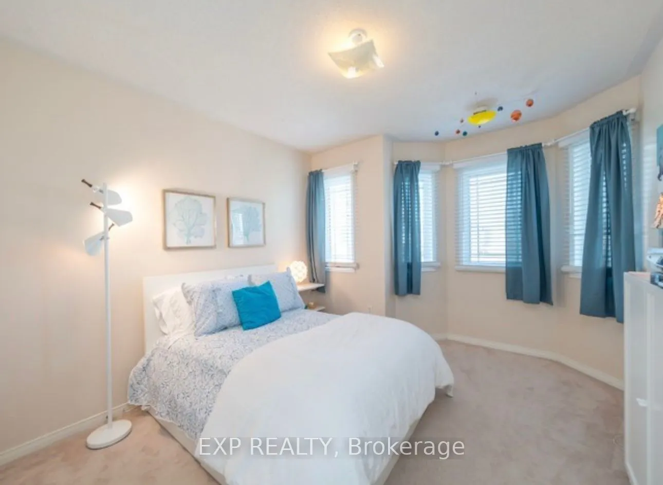 30 Deerwood Crescent