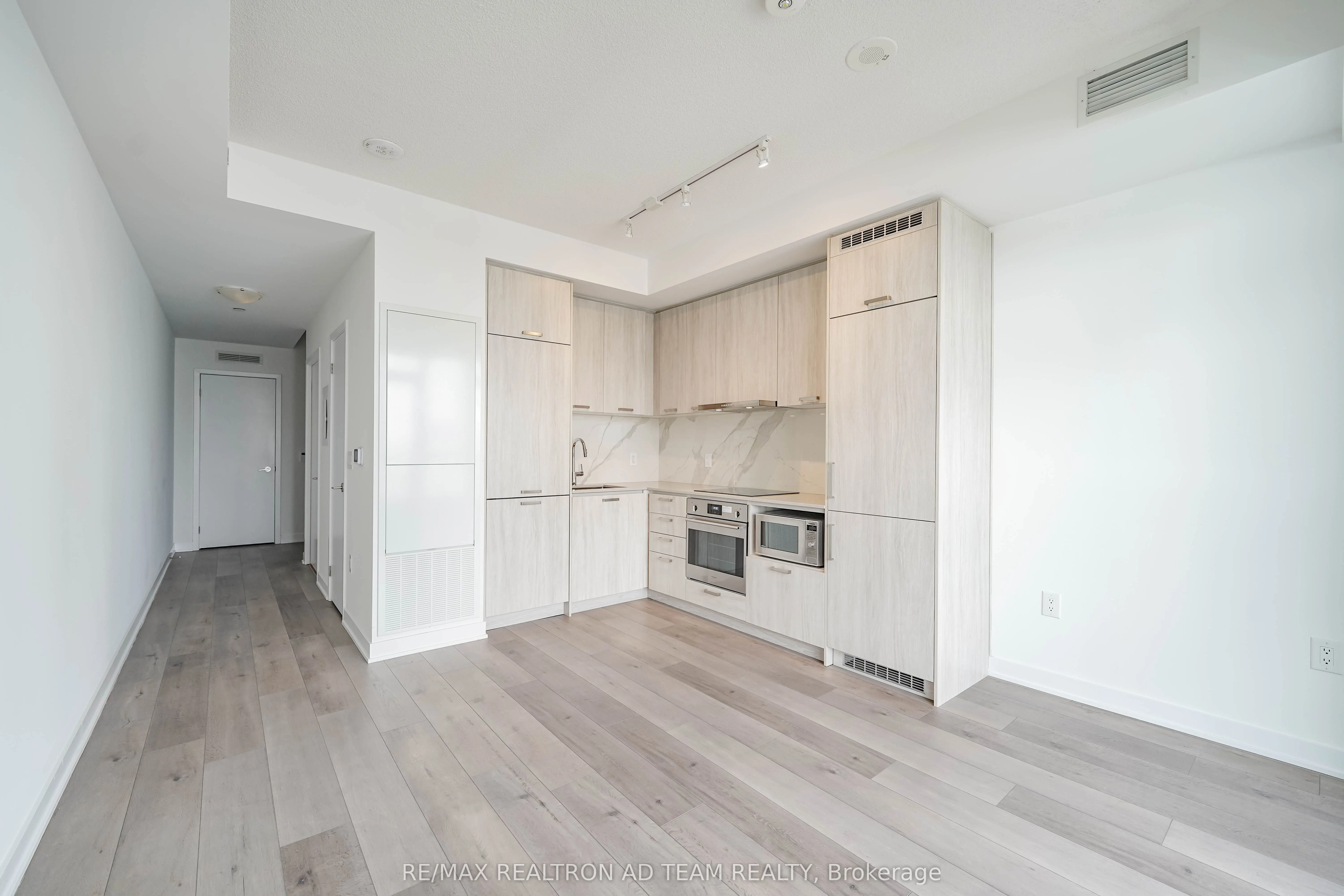 10 Honeycrisp Crescent, #717
