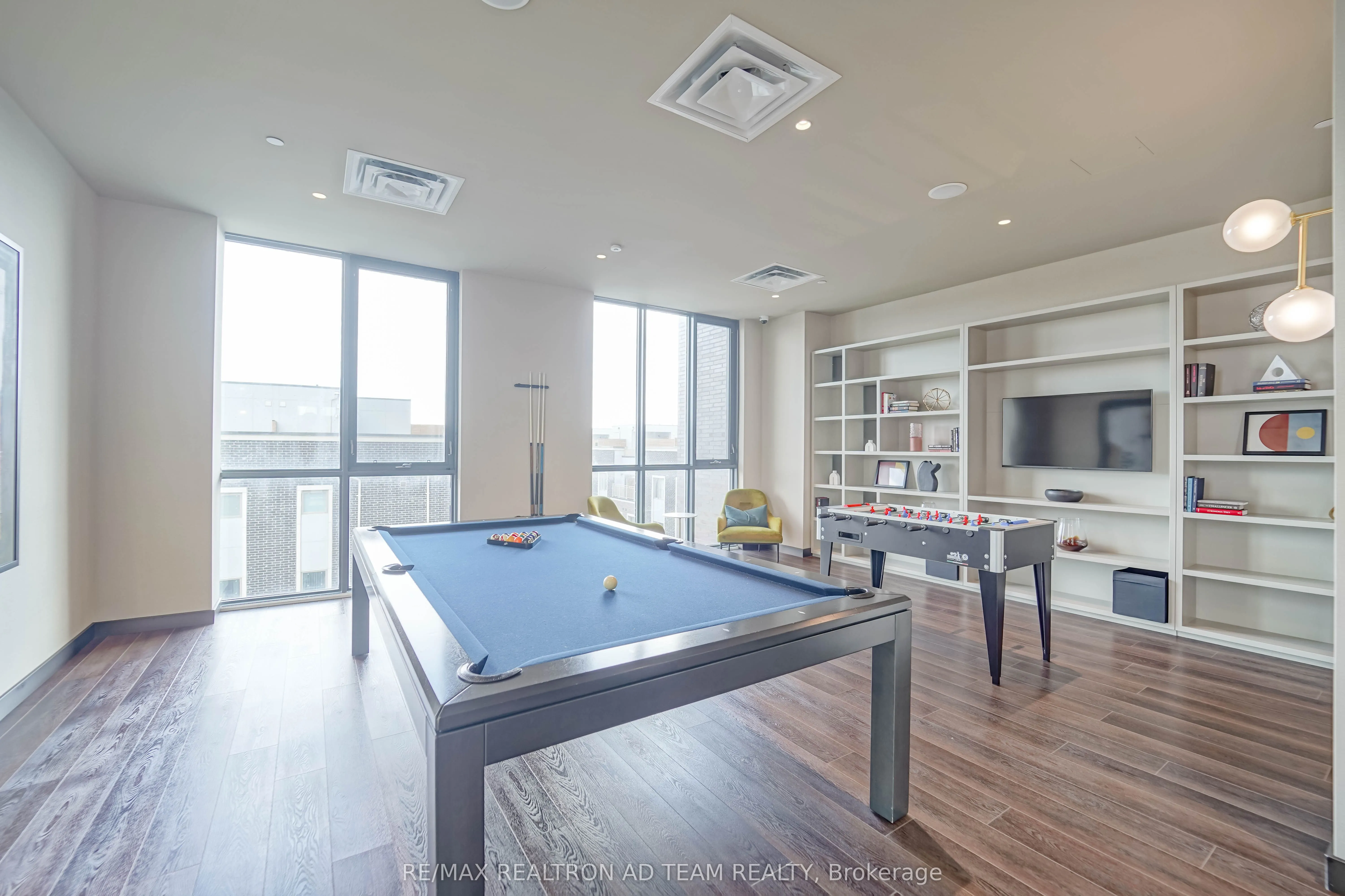 10 Honeycrisp Crescent, #717