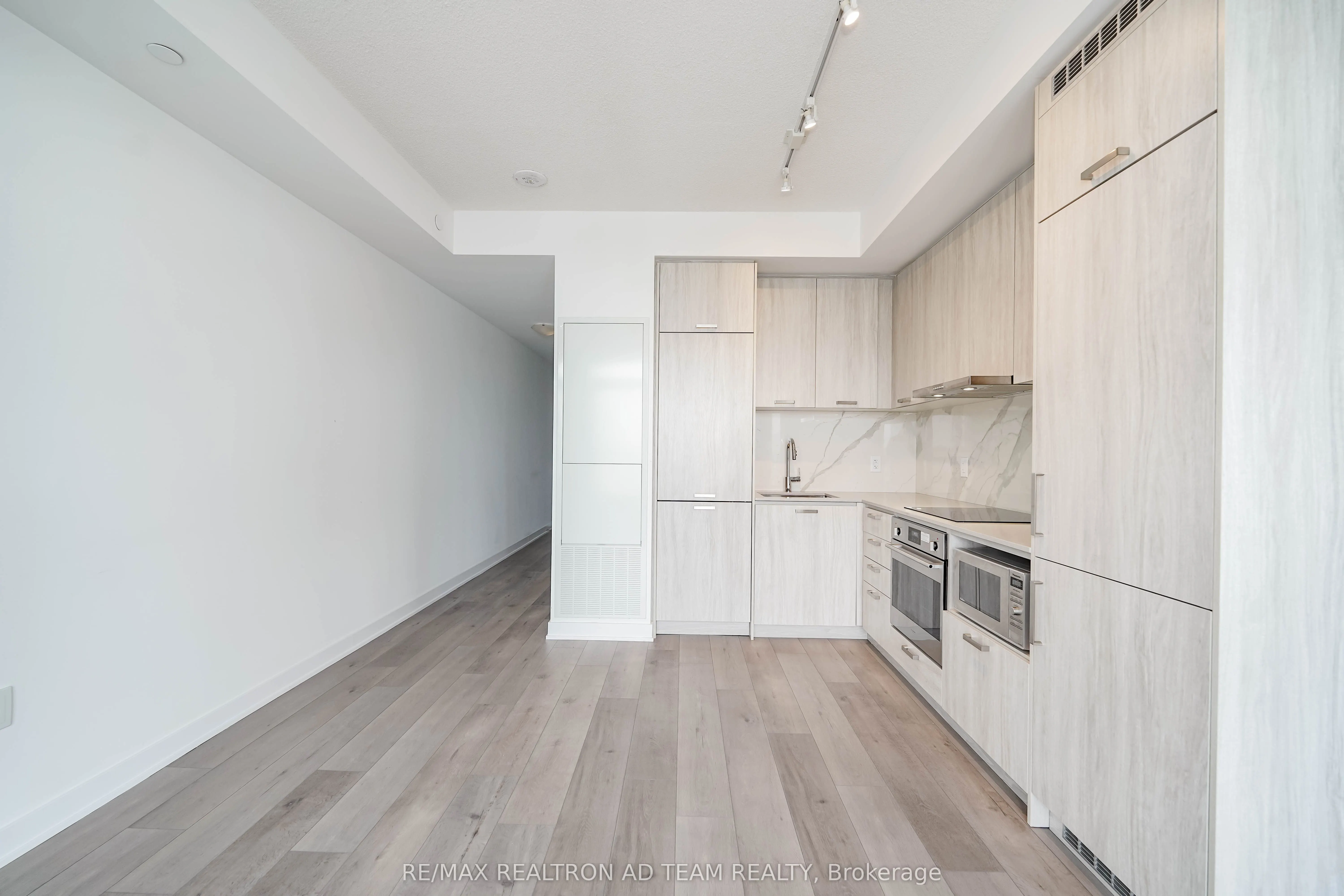 10 Honeycrisp Crescent, #717