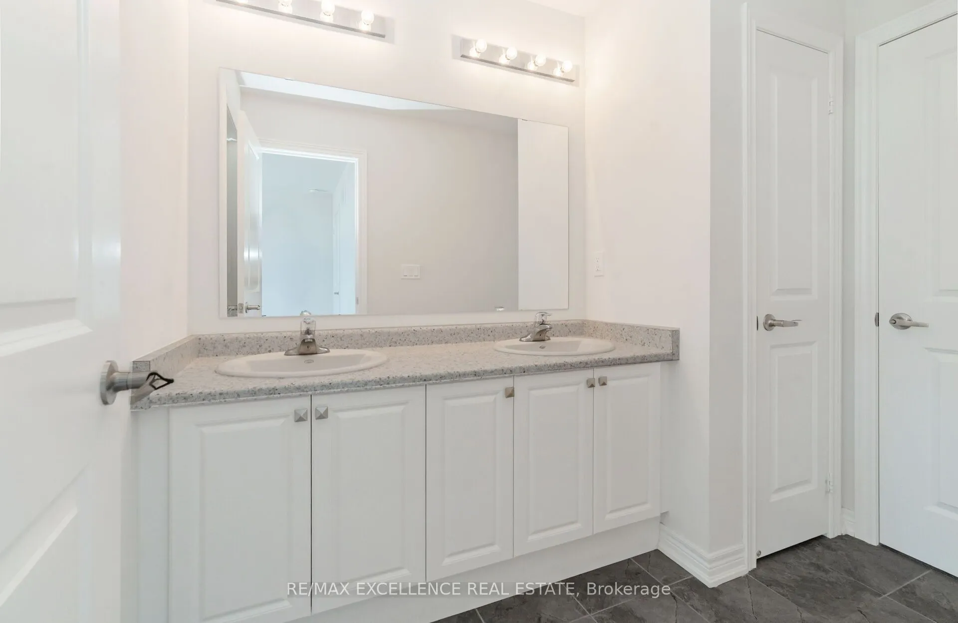 25 Sam Battaglia Crescent