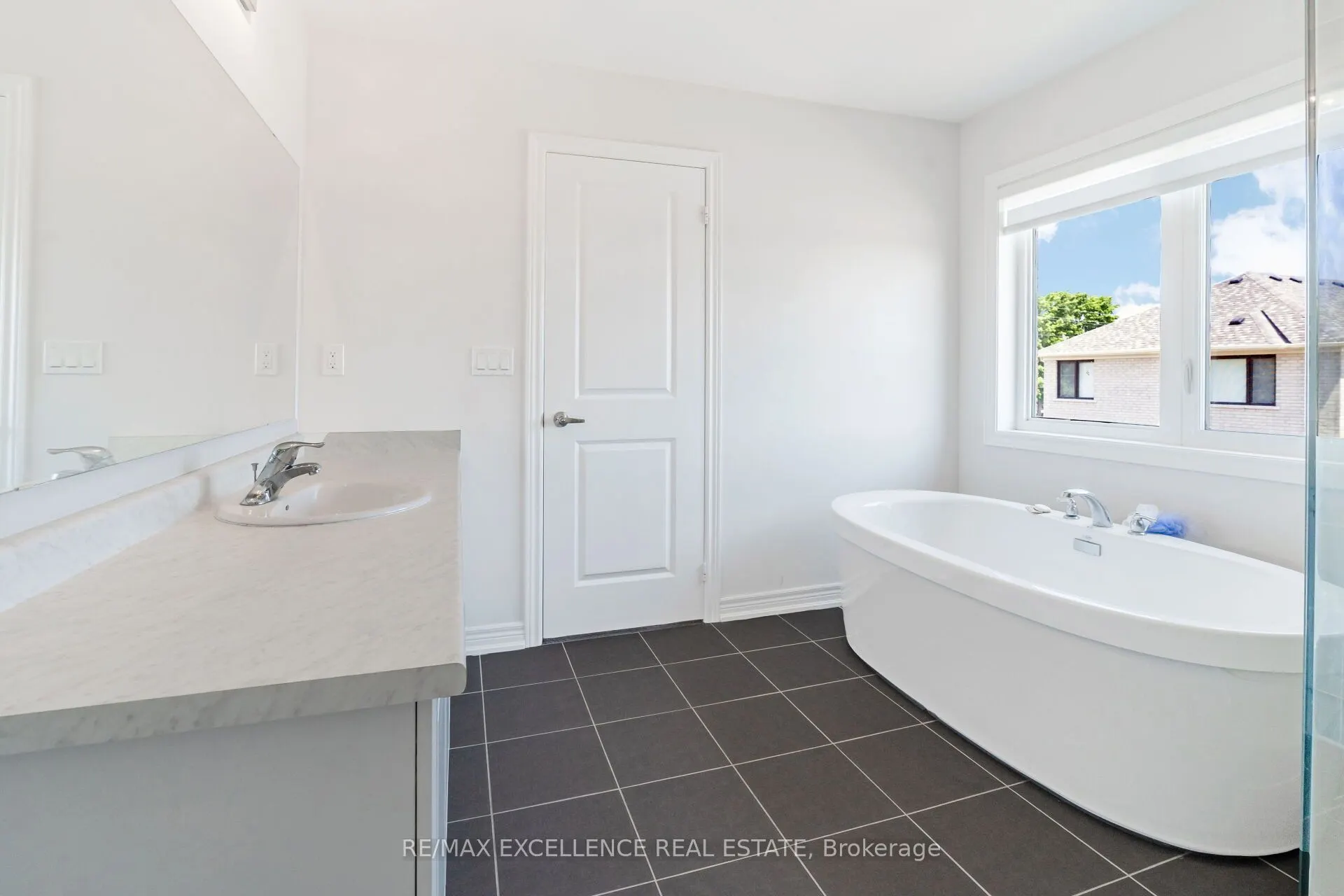 25 Sam Battaglia Crescent