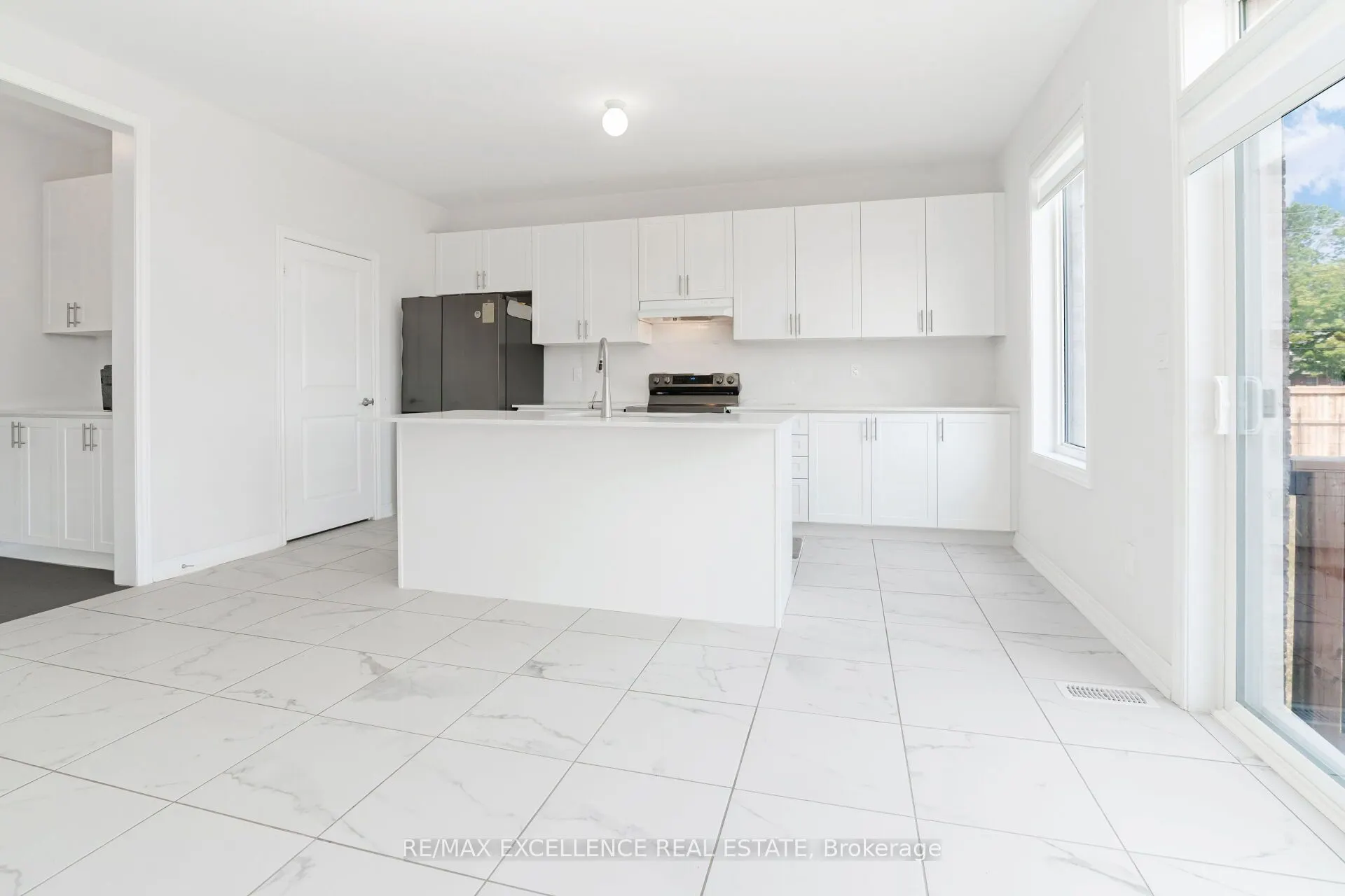 25 Sam Battaglia Crescent