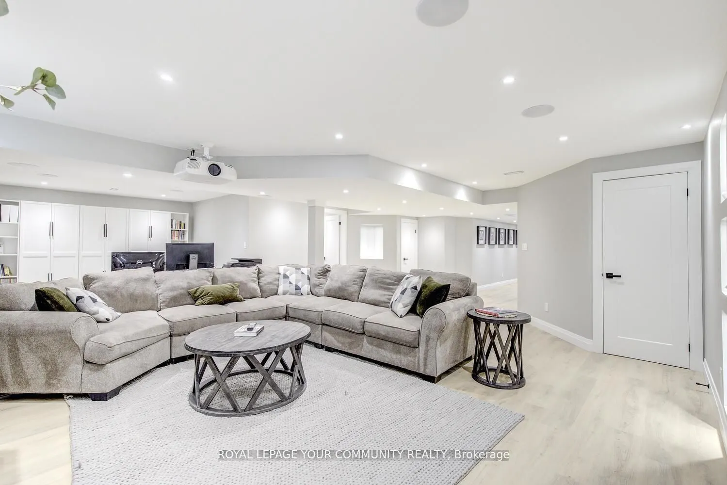 953 Barton Way