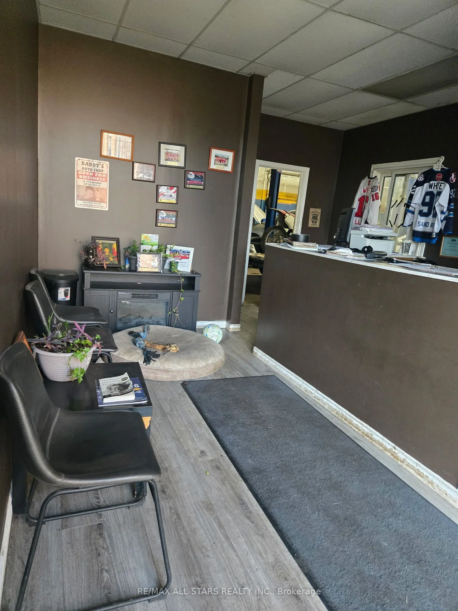 24707 Woodbine Avenue, #7A