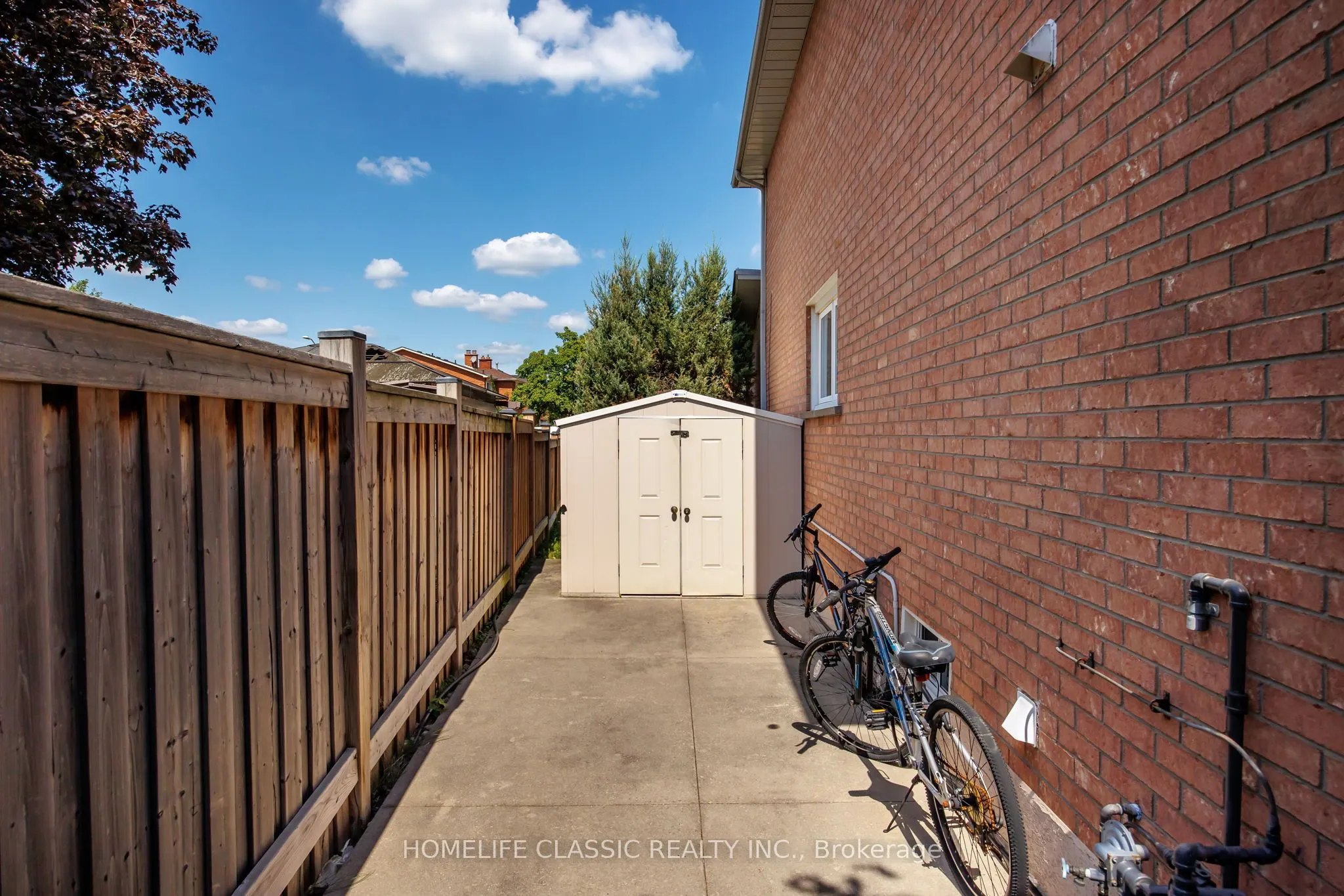133 Medallion Boulevard