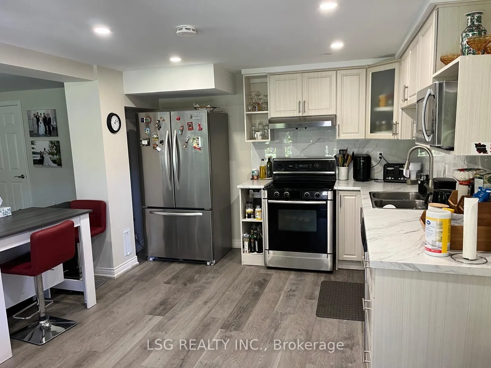 180 Elman Crescent