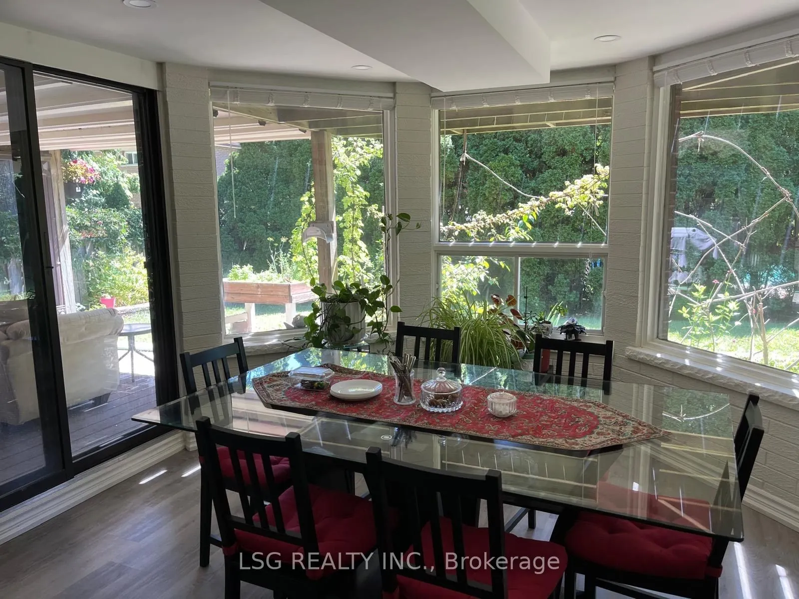 180 Elman Crescent
