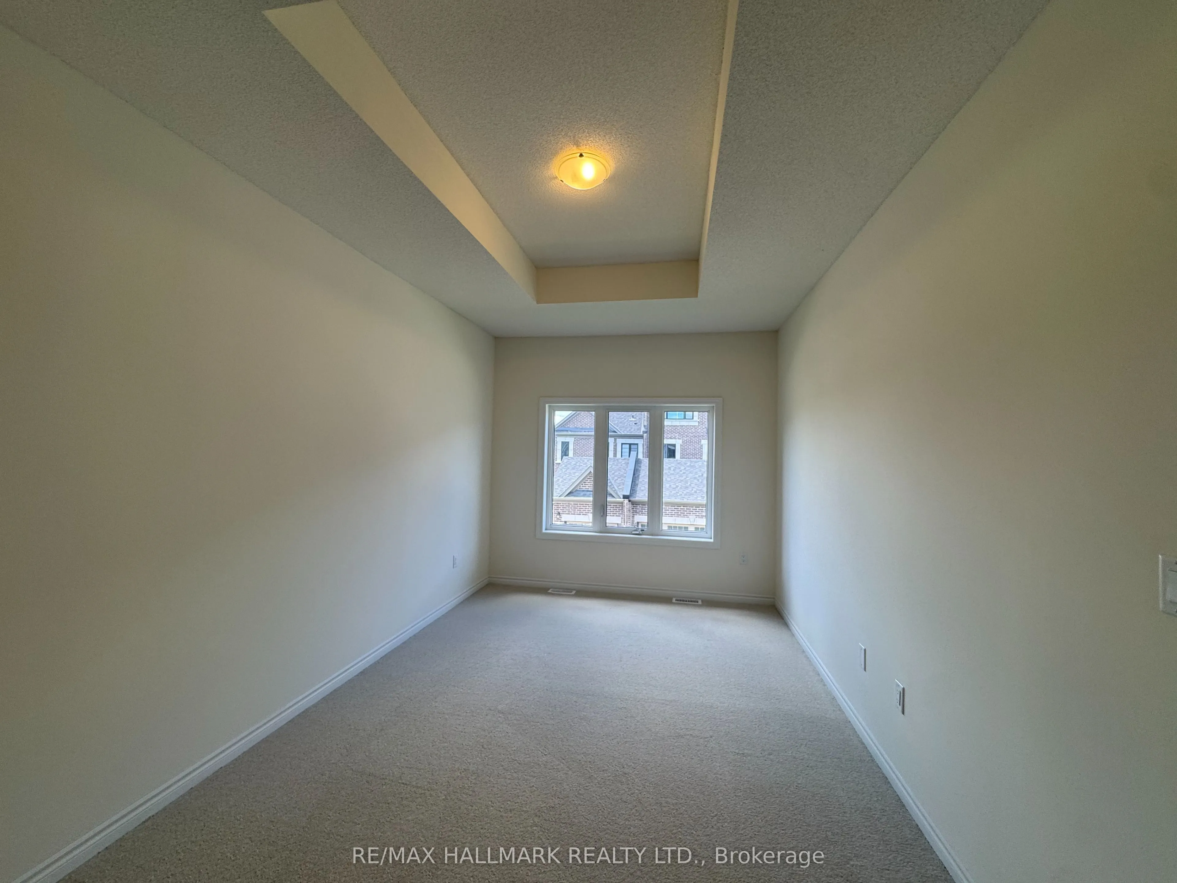 8 Haldimand Street
