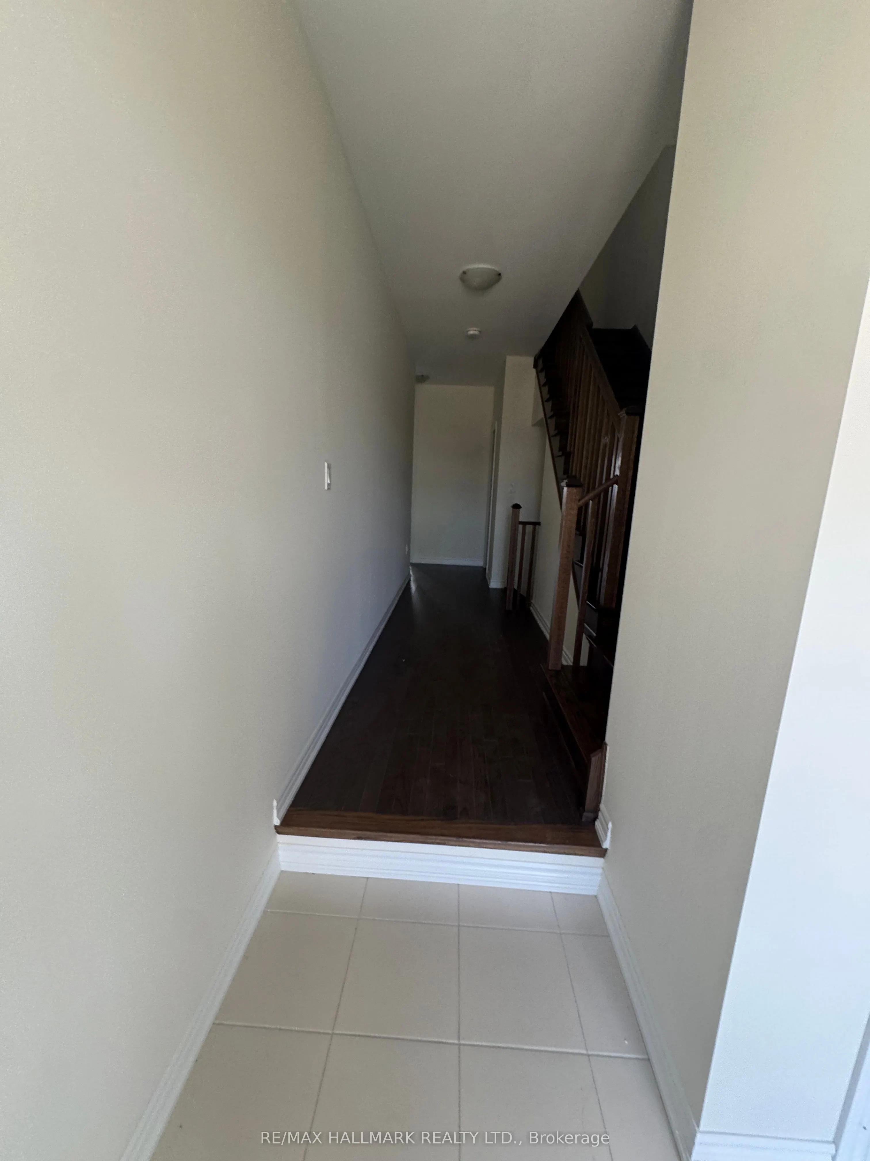 8 Haldimand Street