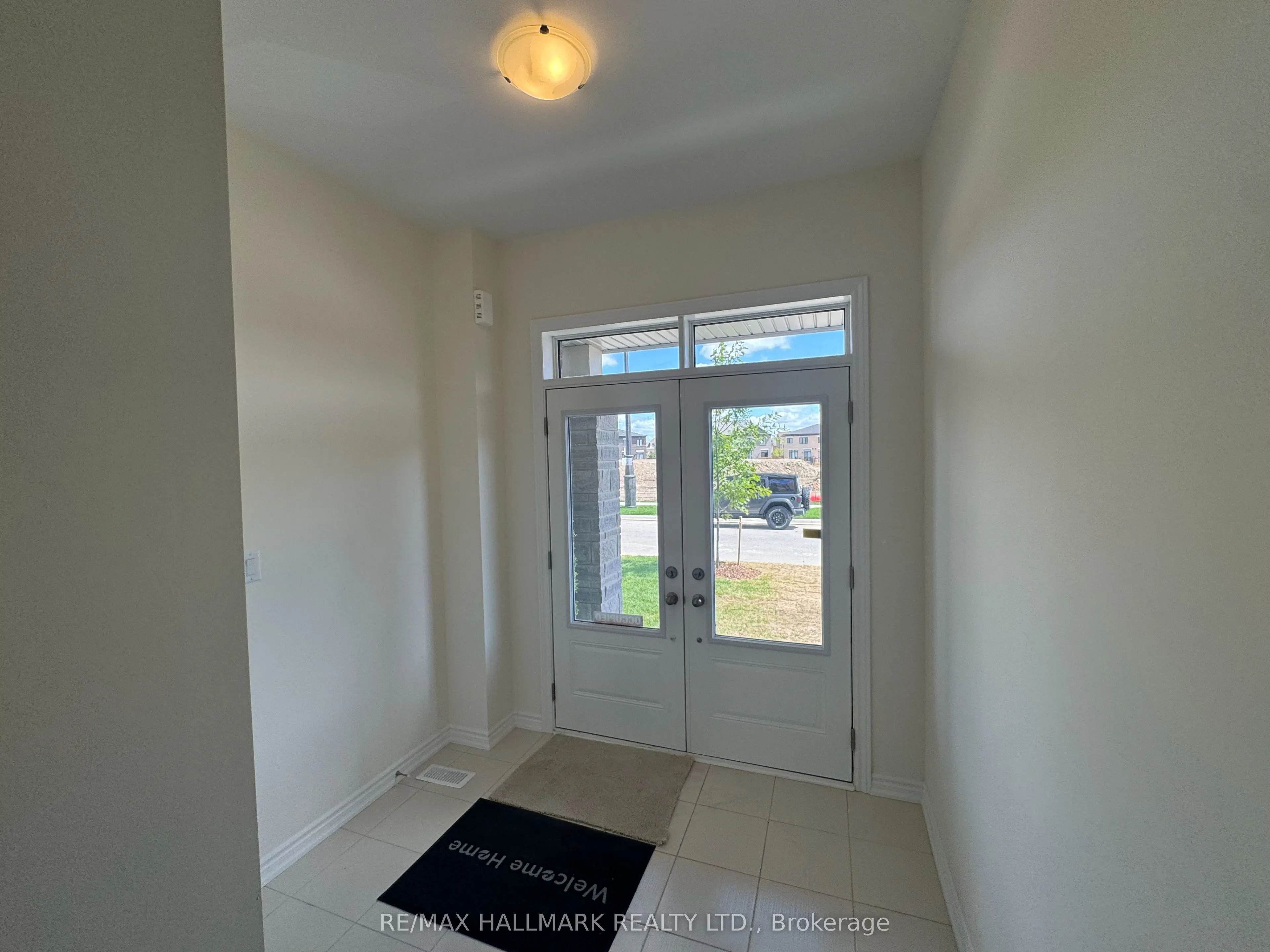 8 Haldimand Street