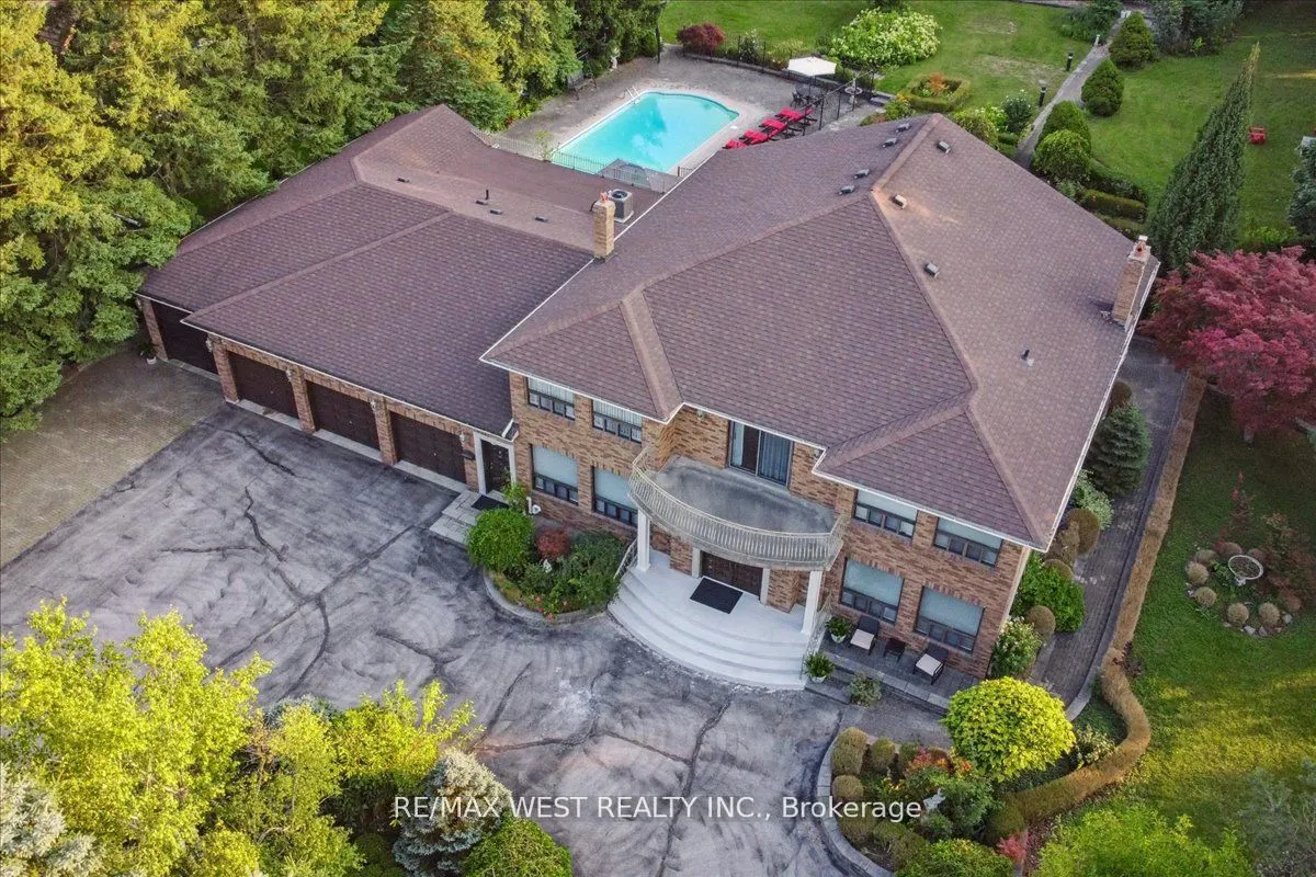 190 Sandys Drive