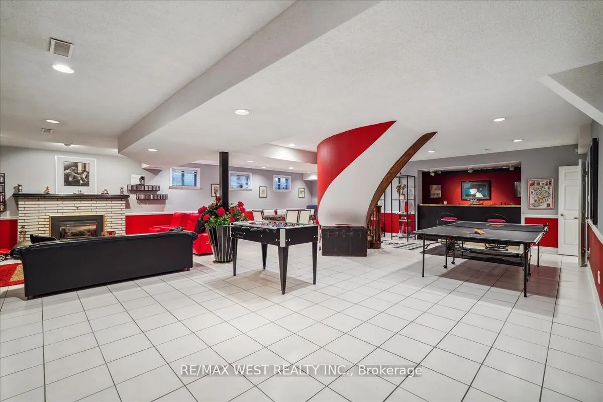 190 Sandys Drive