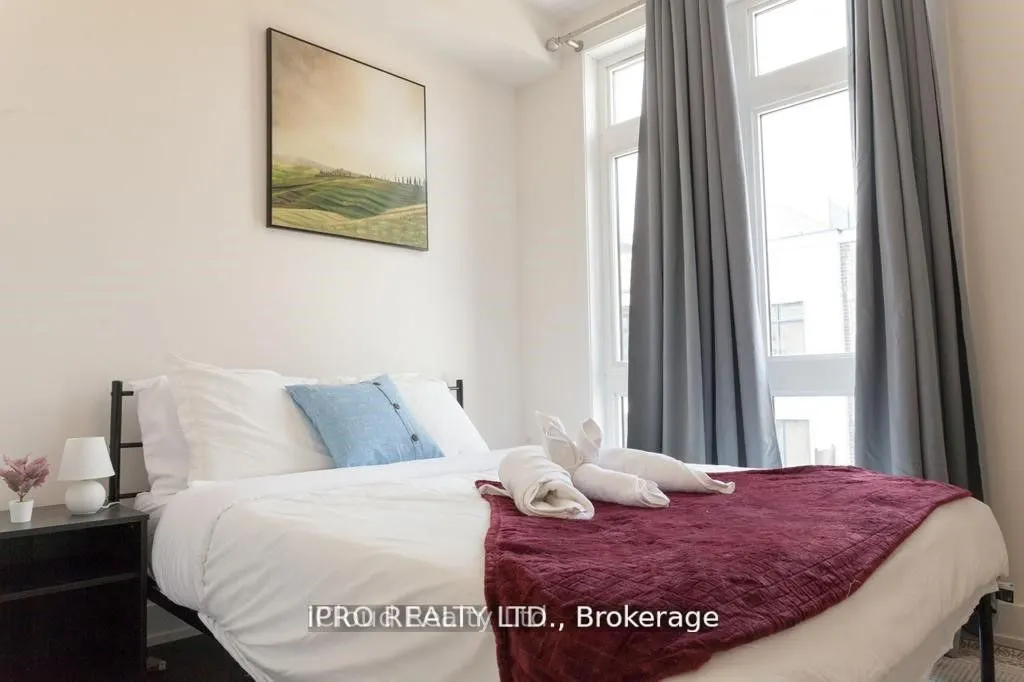 12868 Yonge Street, #5