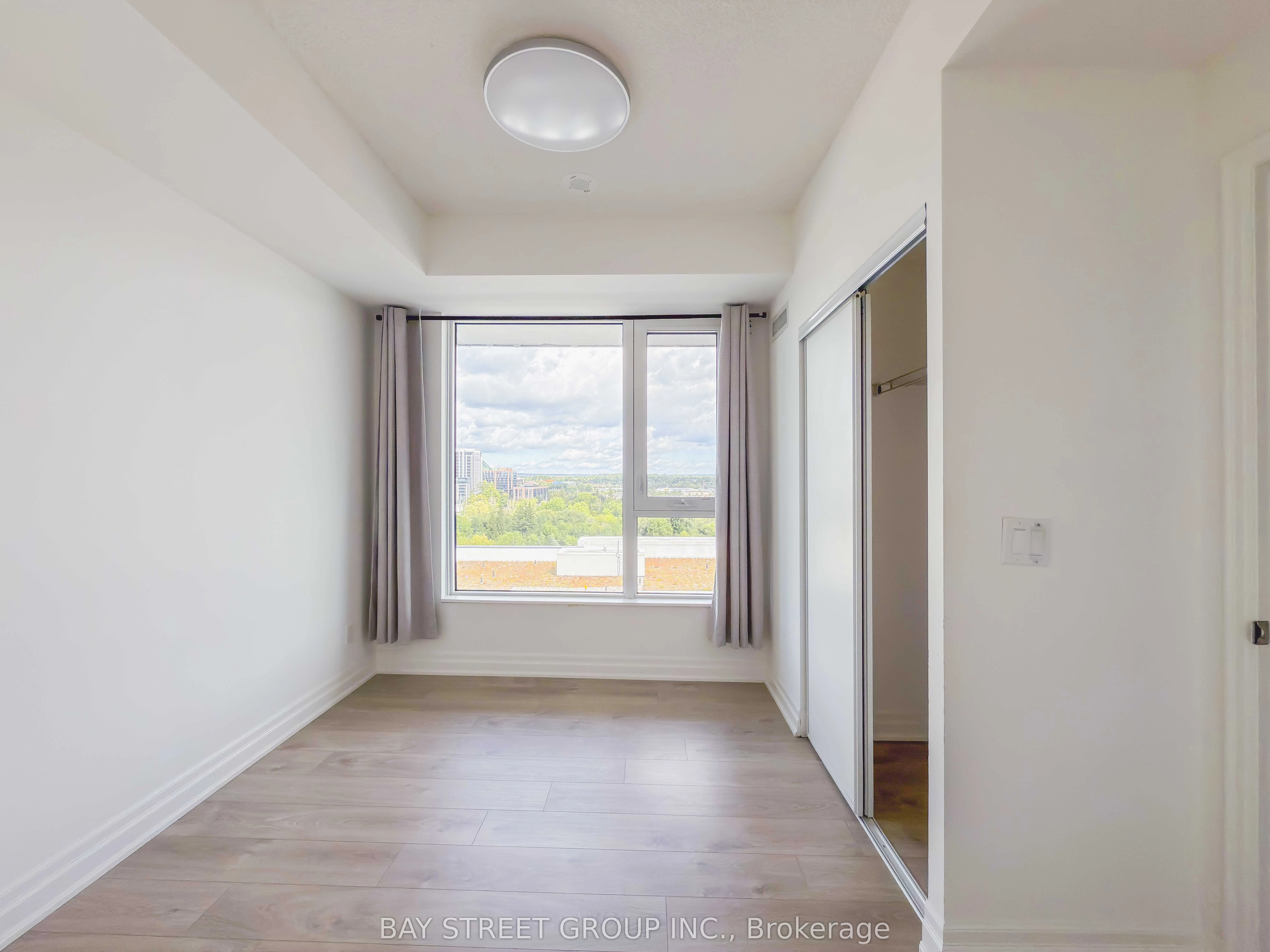 8 Rouge Valley Drive W, #1001B