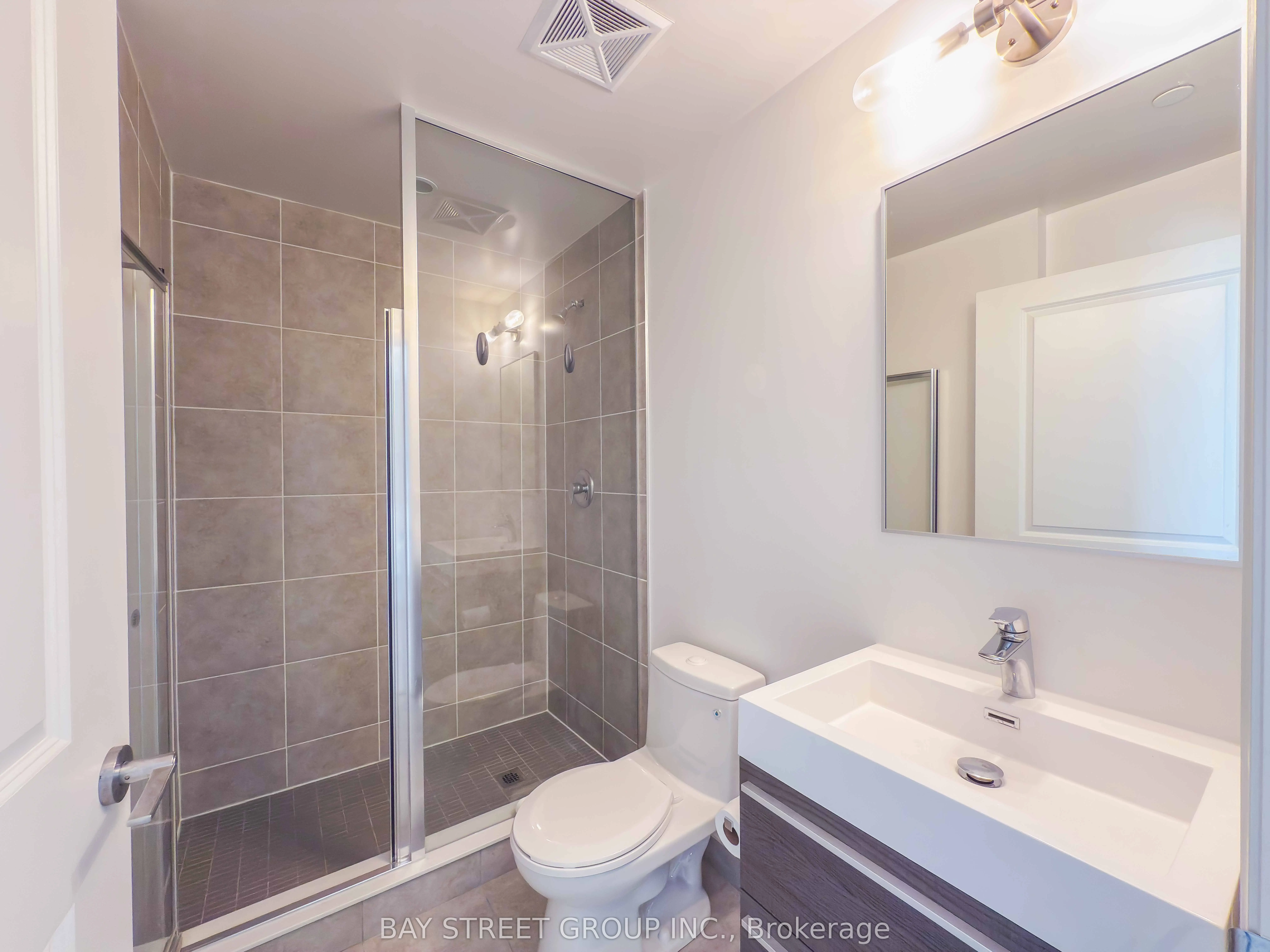 8 Rouge Valley Drive W, #1001B