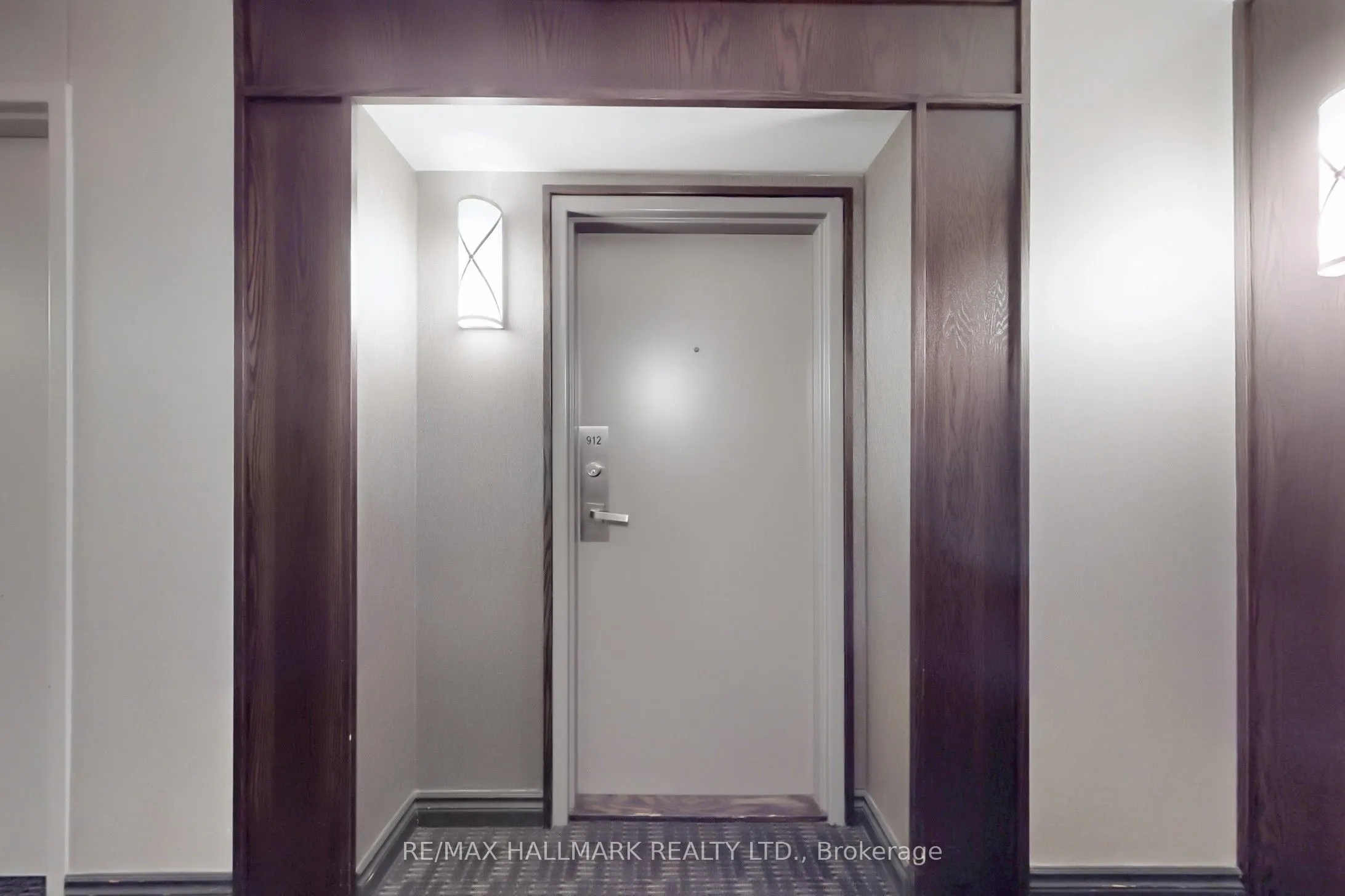 7601 Bathurst Street, #912
