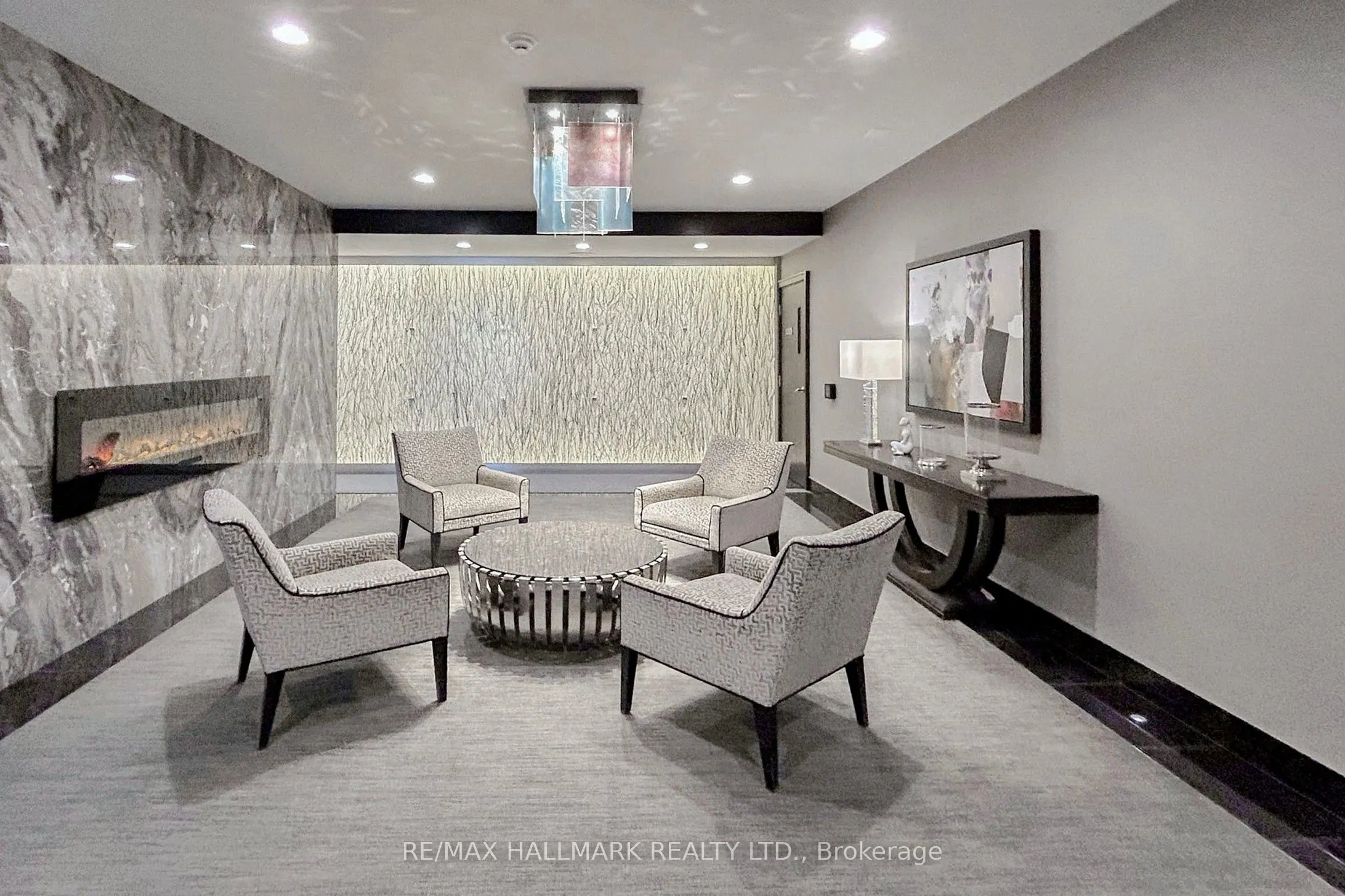 7601 Bathurst Street, #912