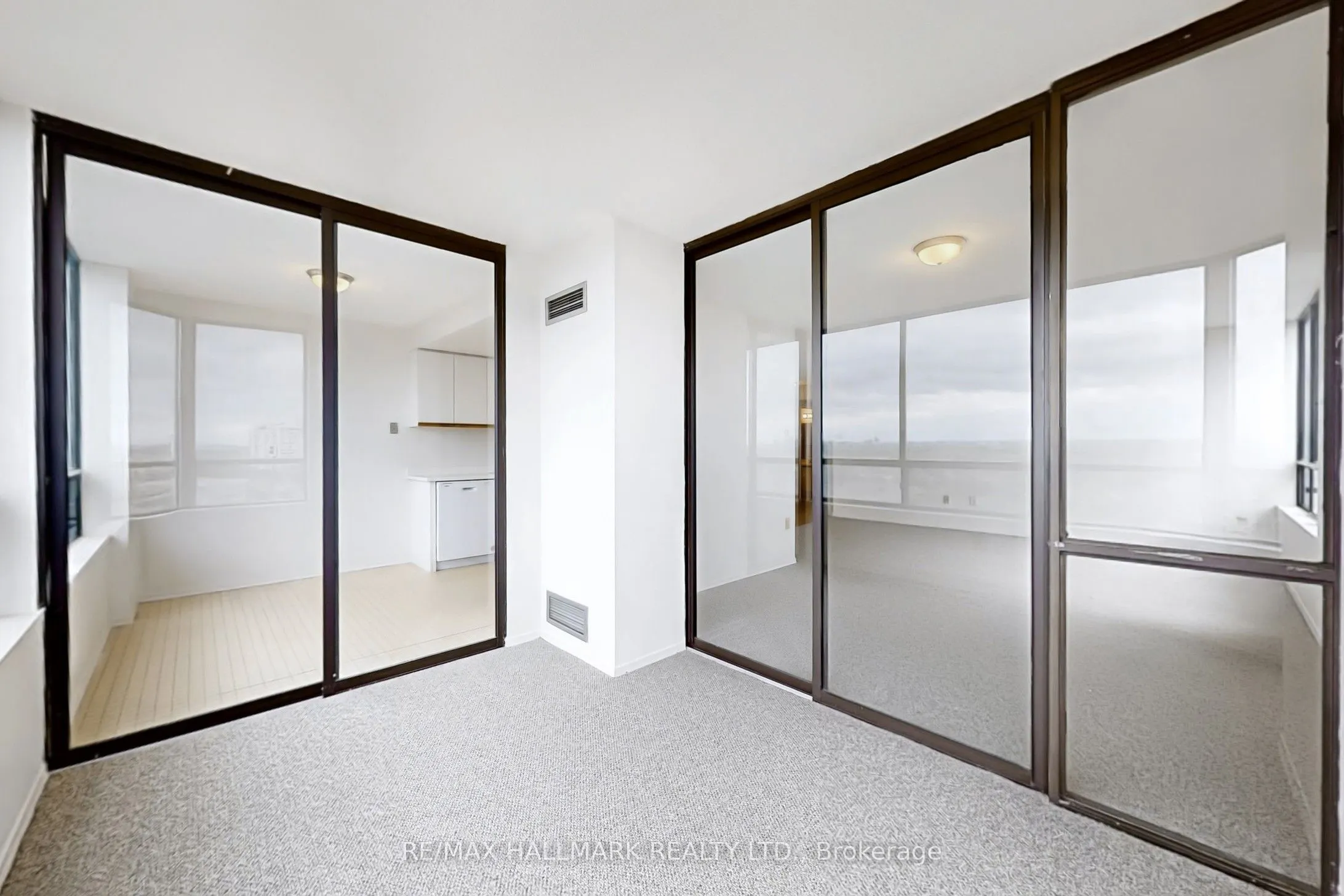 7601 Bathurst Street, #912