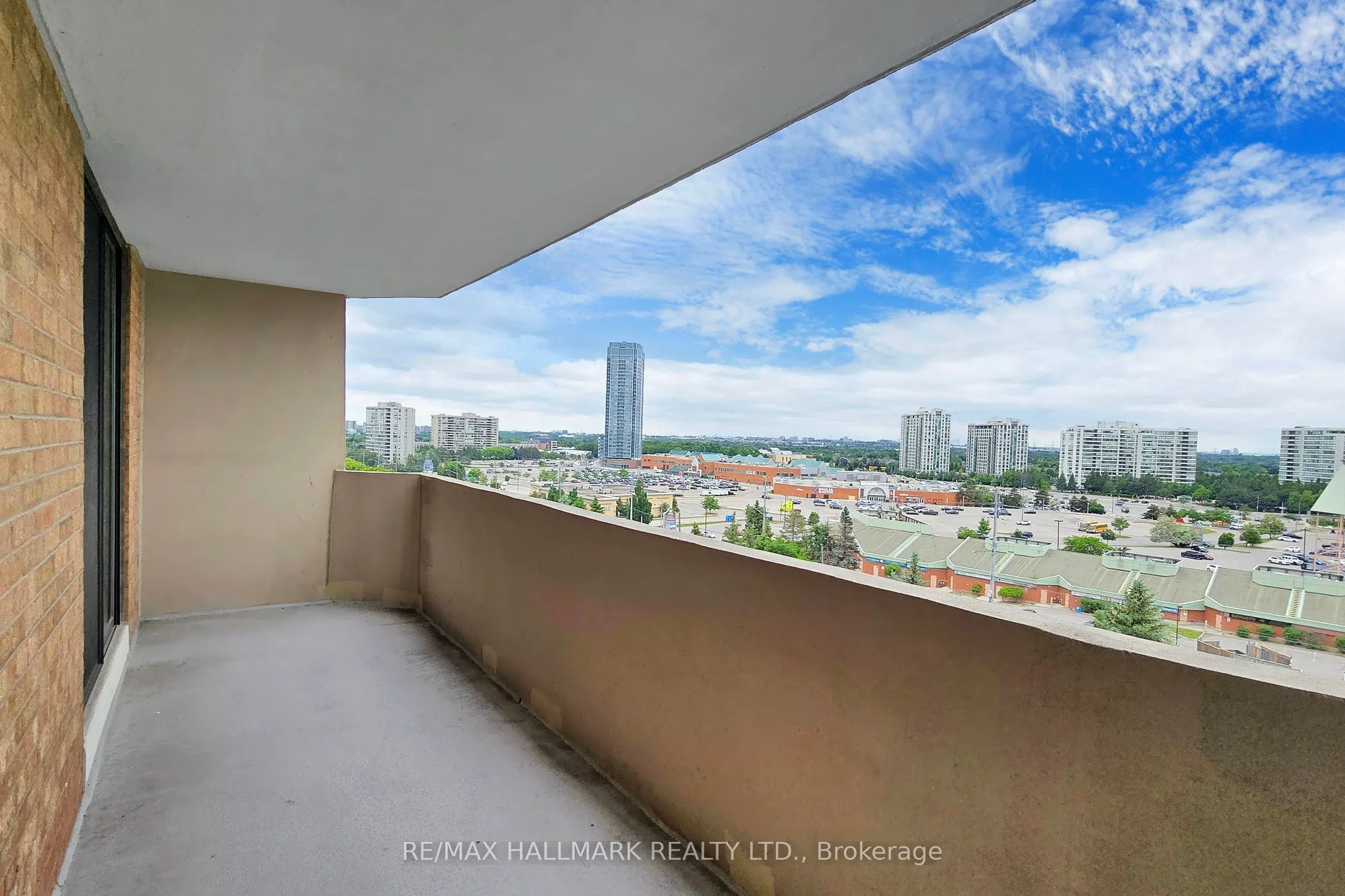 7601 Bathurst Street, #912