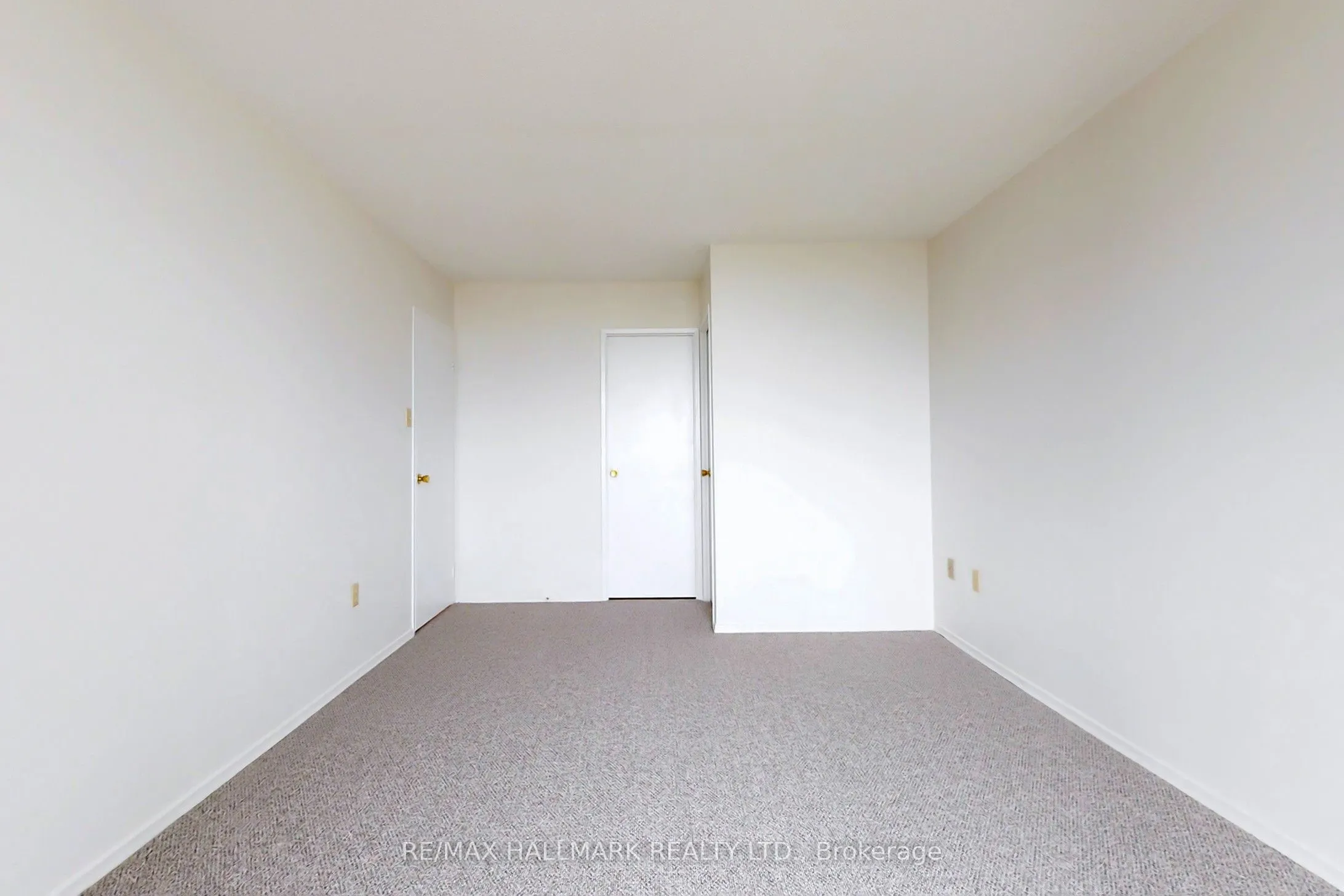 7601 Bathurst Street, #912