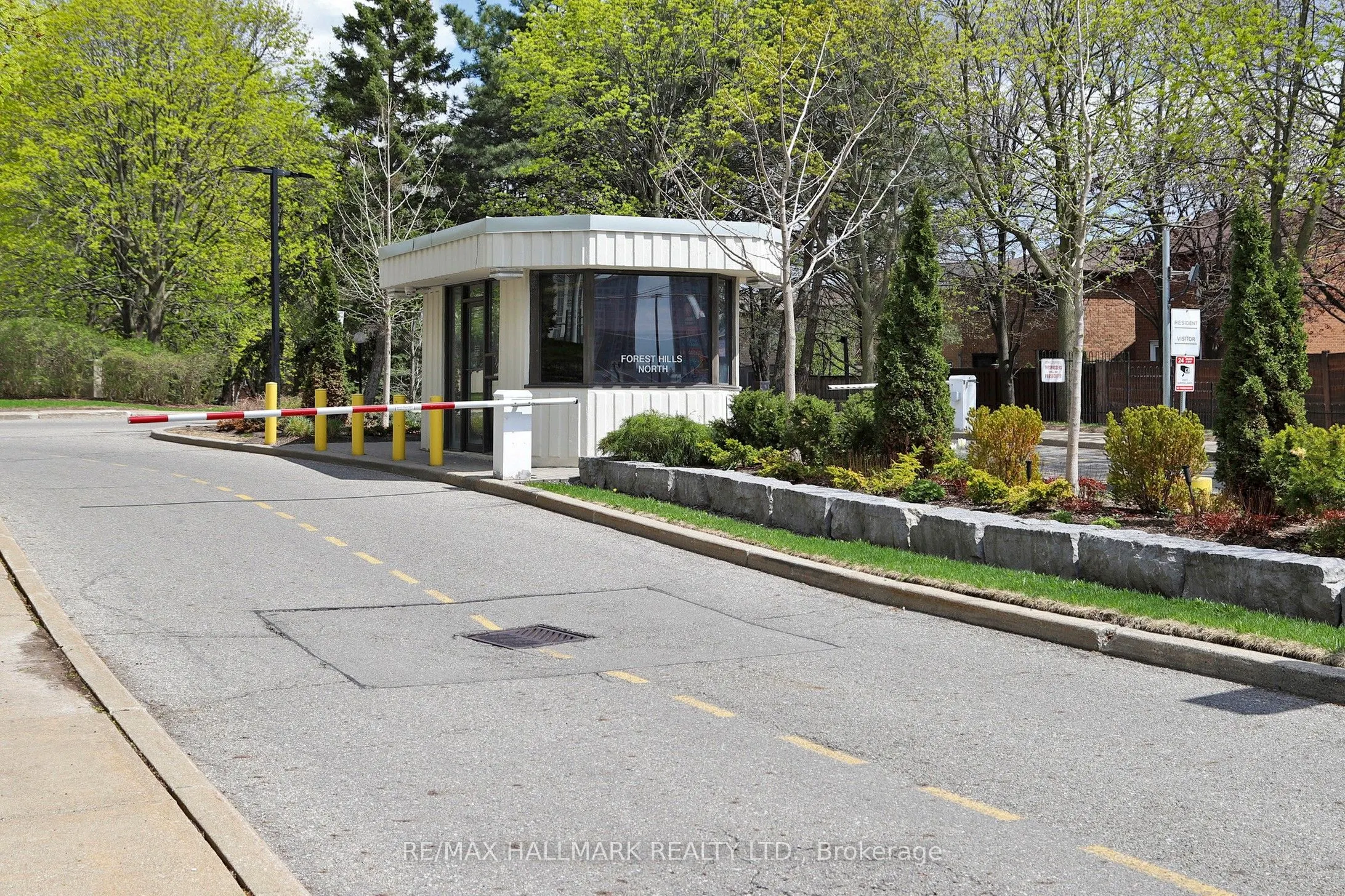 7601 Bathurst Street, #912
