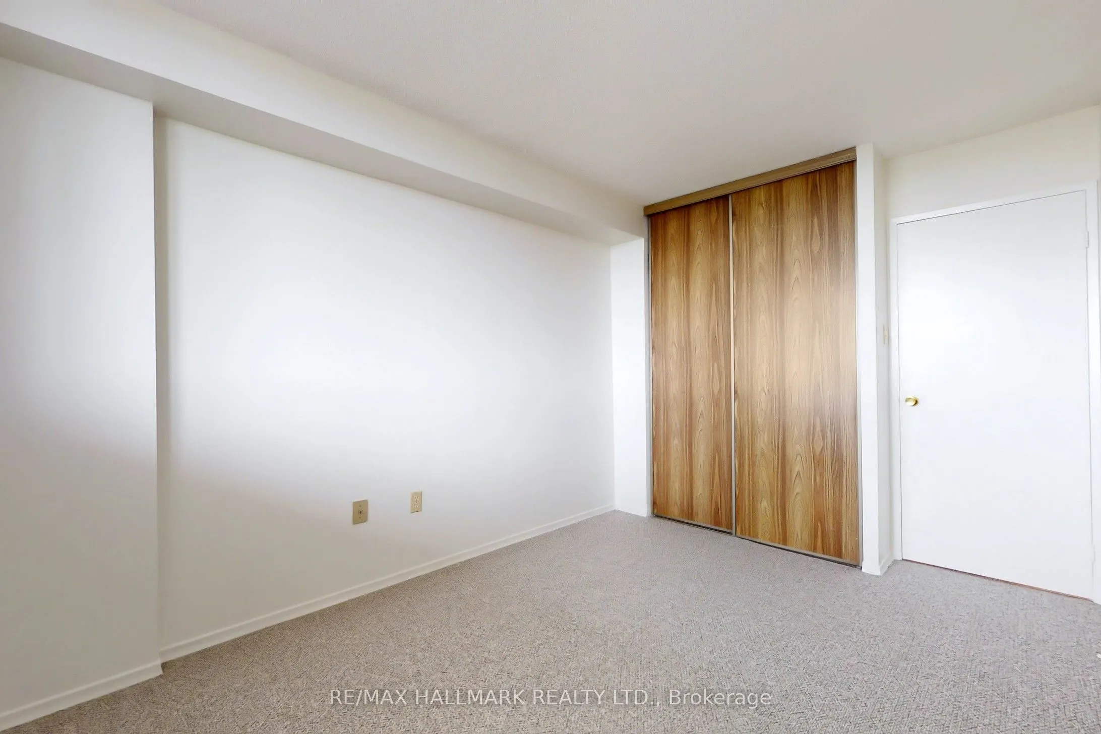 7601 Bathurst Street, #912