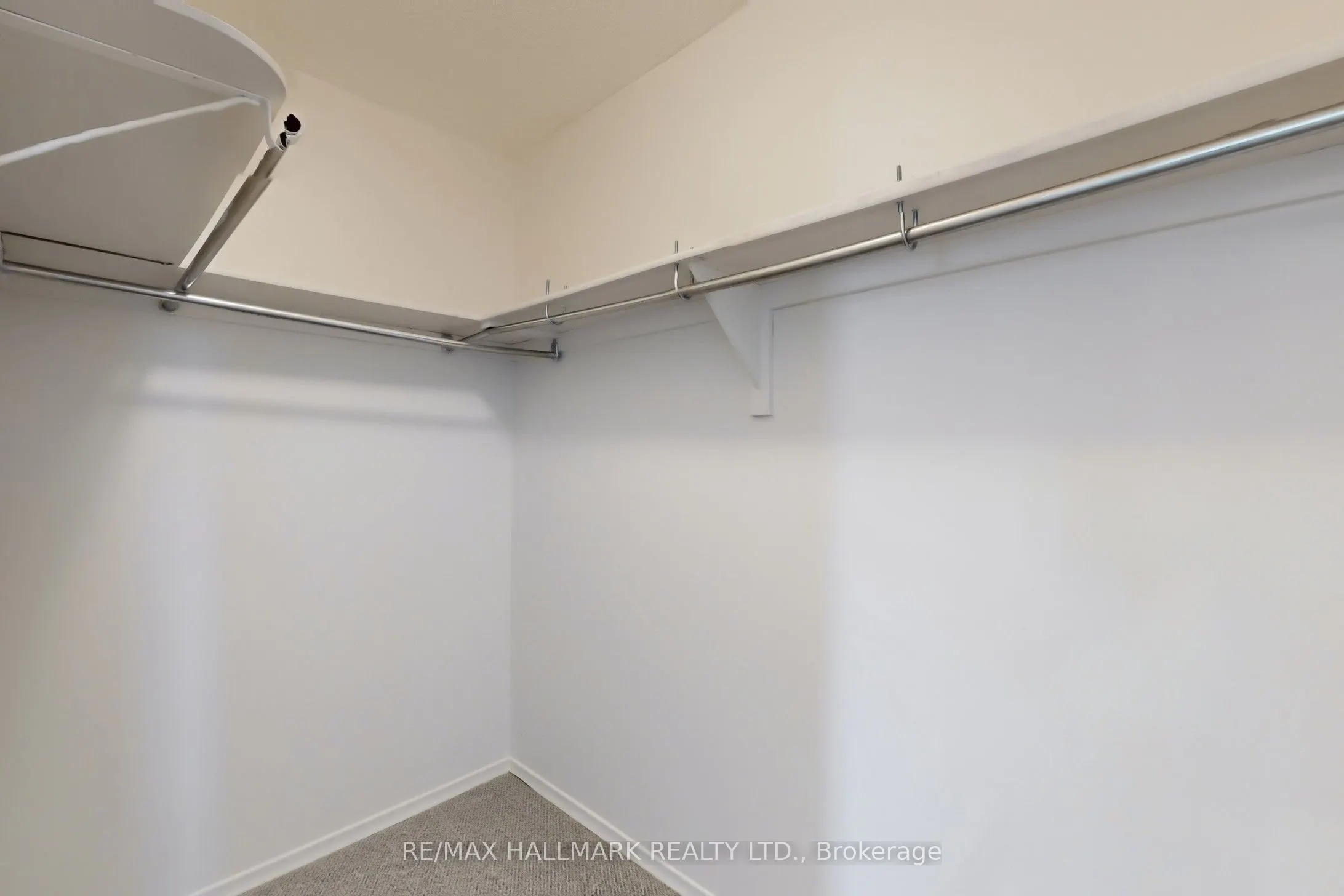 7601 Bathurst Street, #912