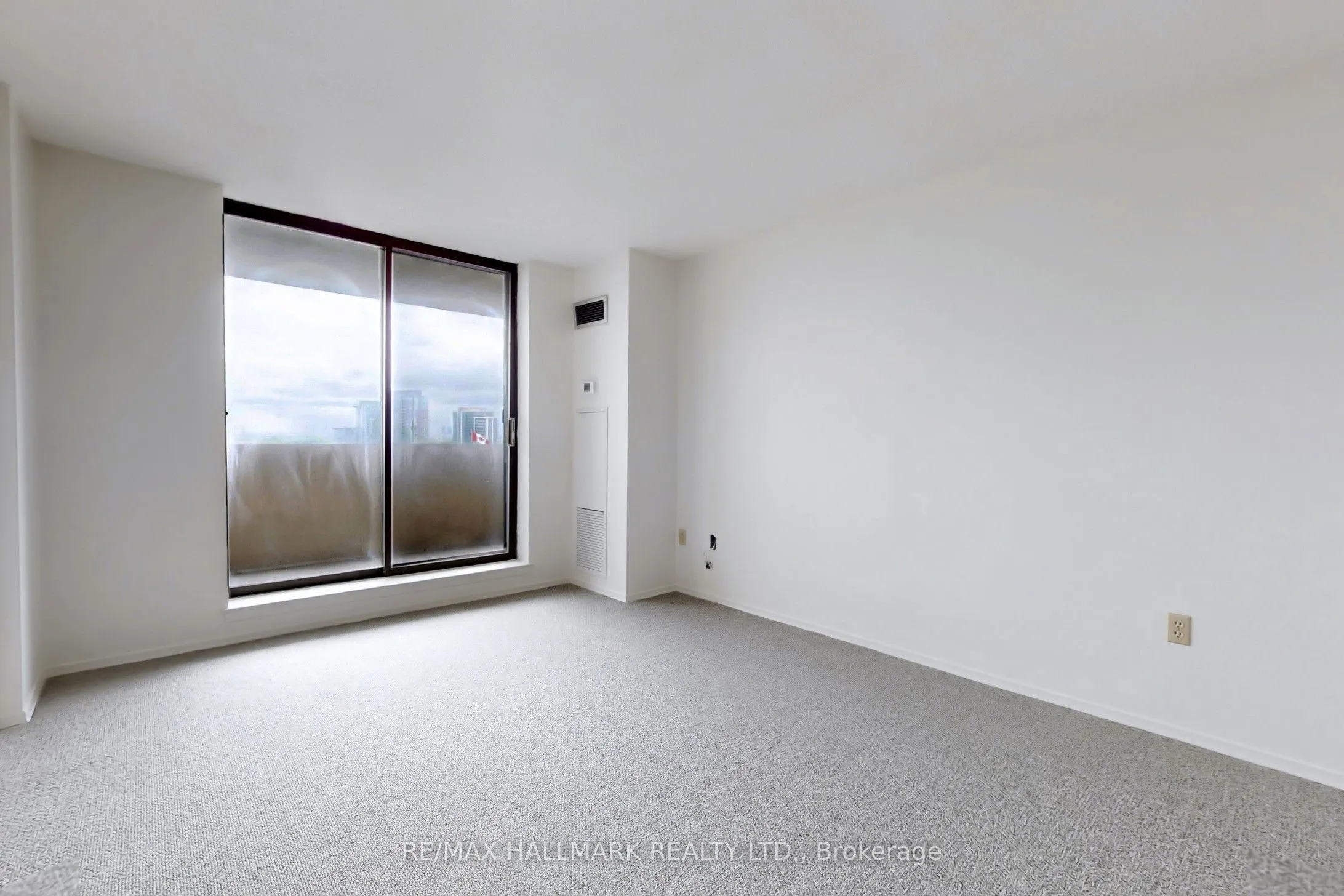 7601 Bathurst Street, #912