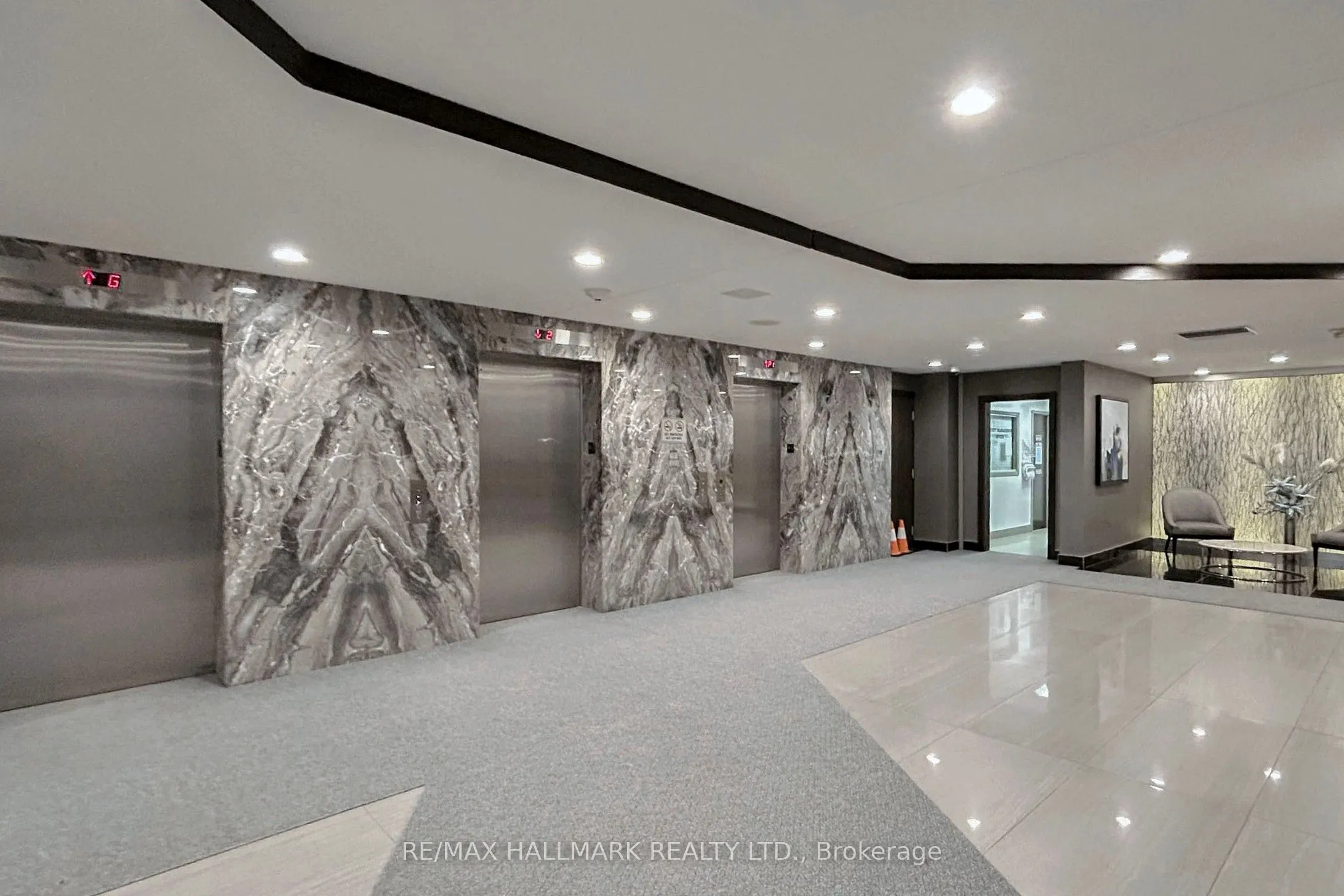 7601 Bathurst Street, #912