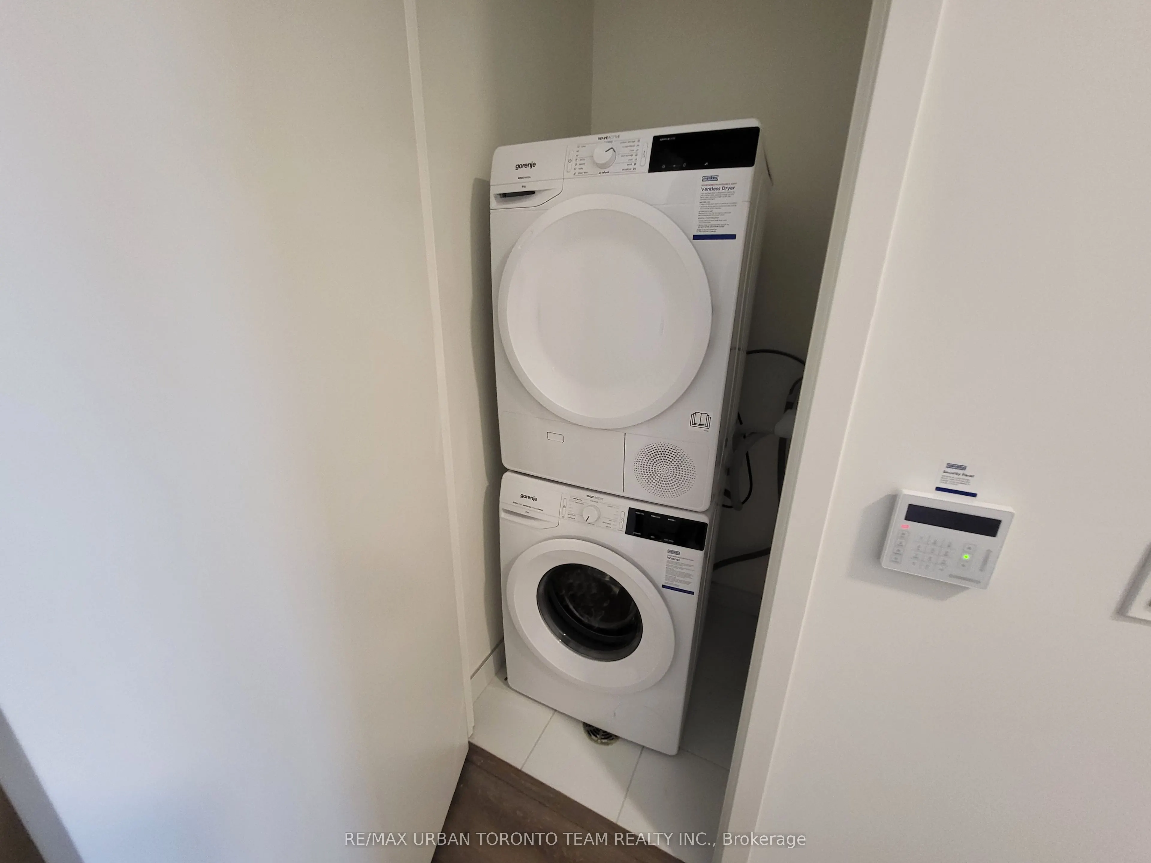 28 Interchange Way, #103