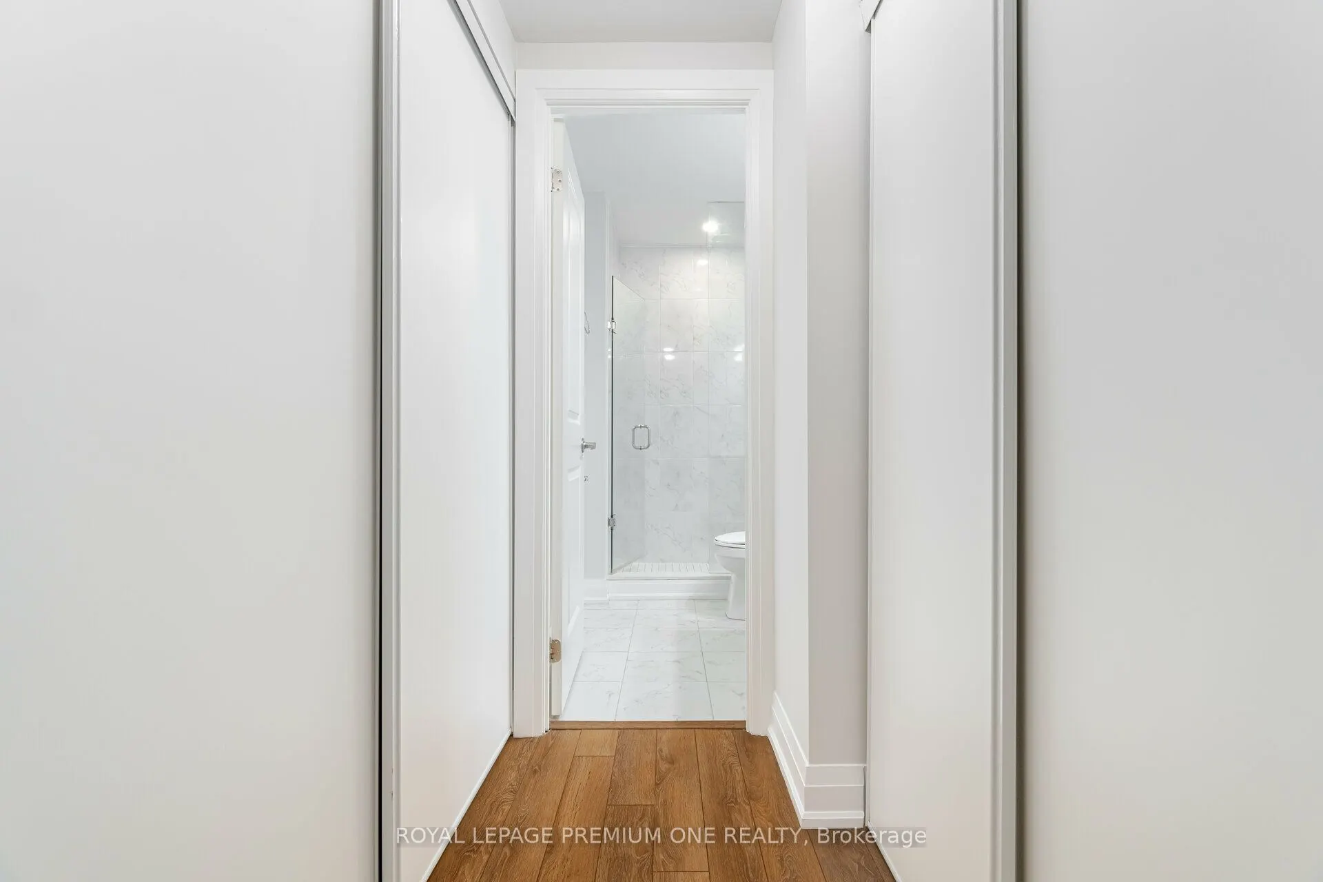 52 Coles Avenue, #303