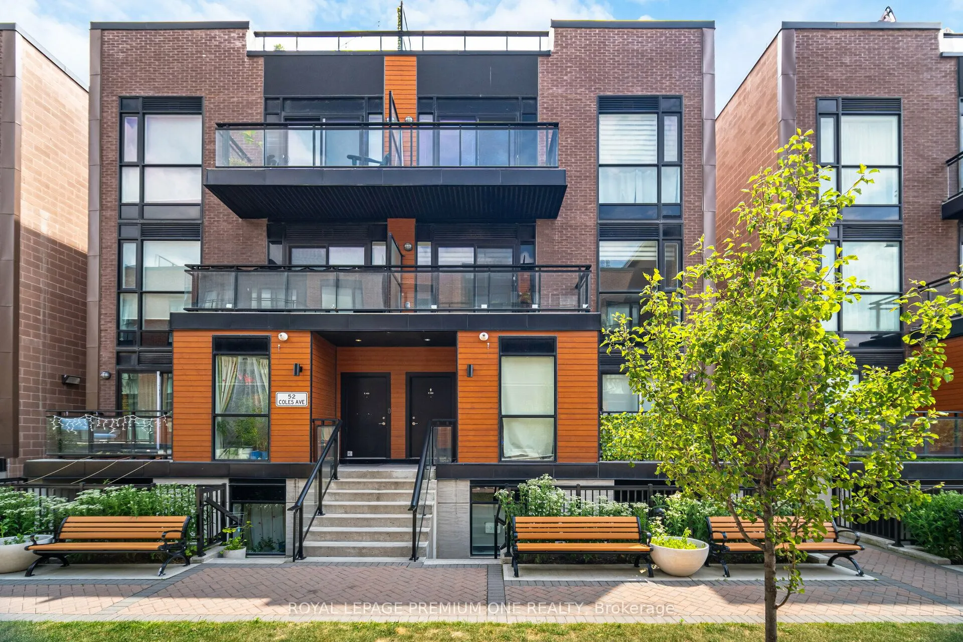 52 Coles Avenue, #303