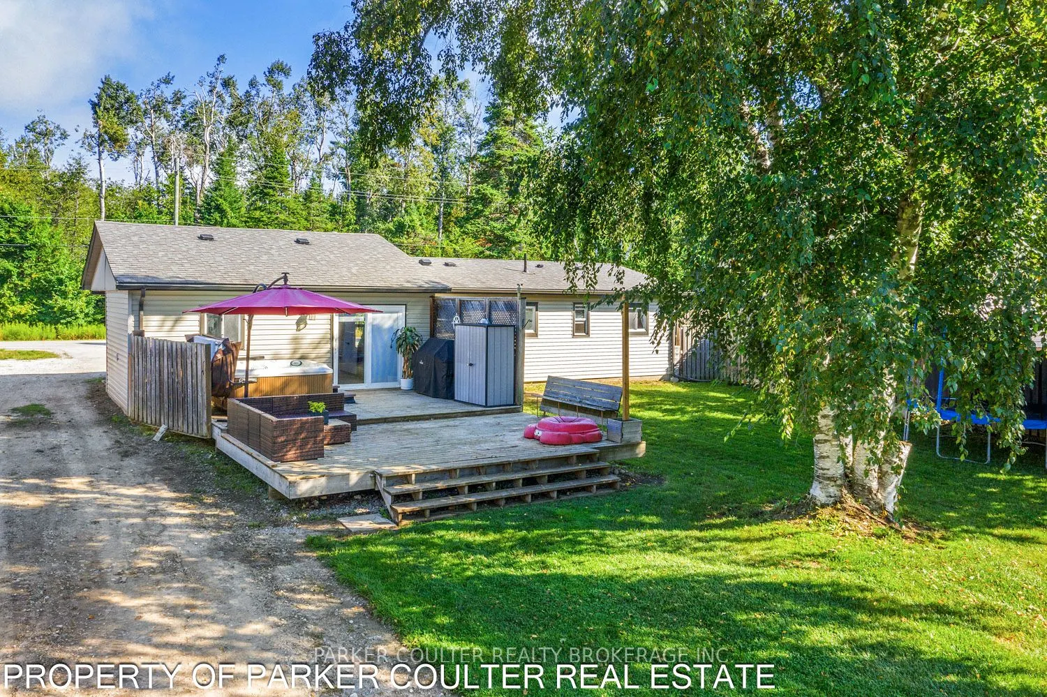 563 Mapleview Drive