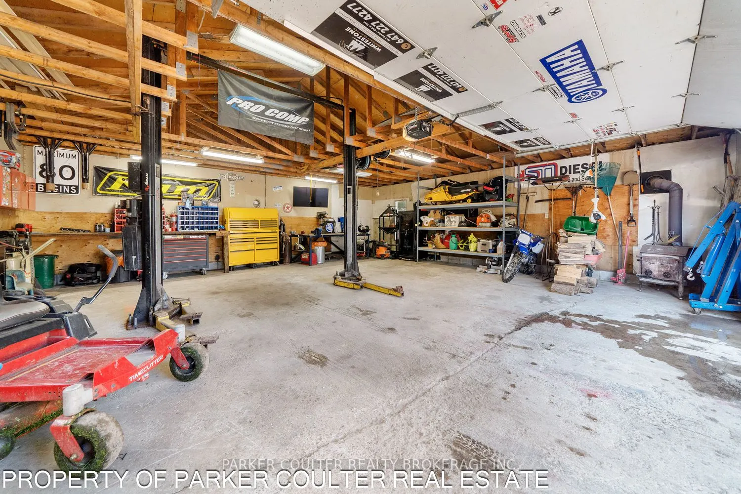 563 Mapleview Drive