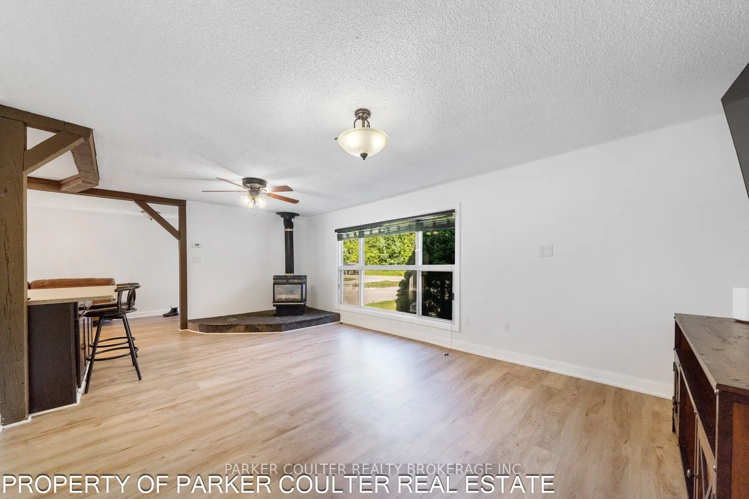563 Mapleview Drive