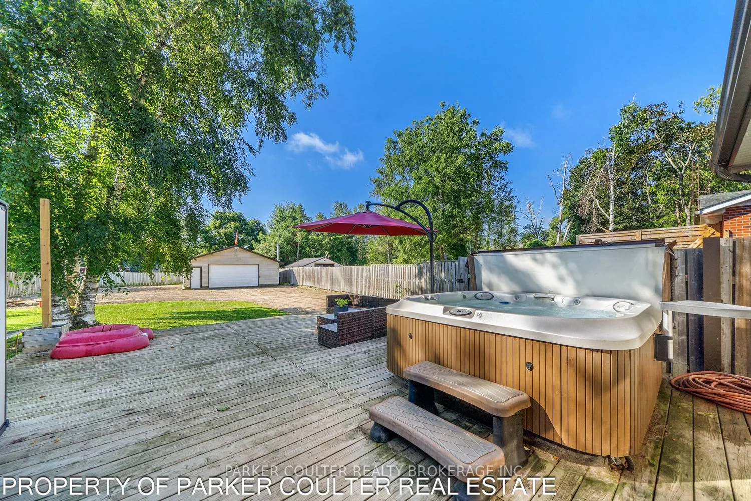 563 Mapleview Drive