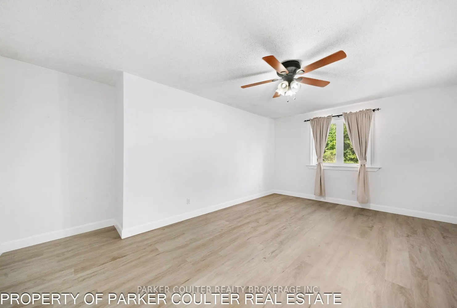 563 Mapleview Drive