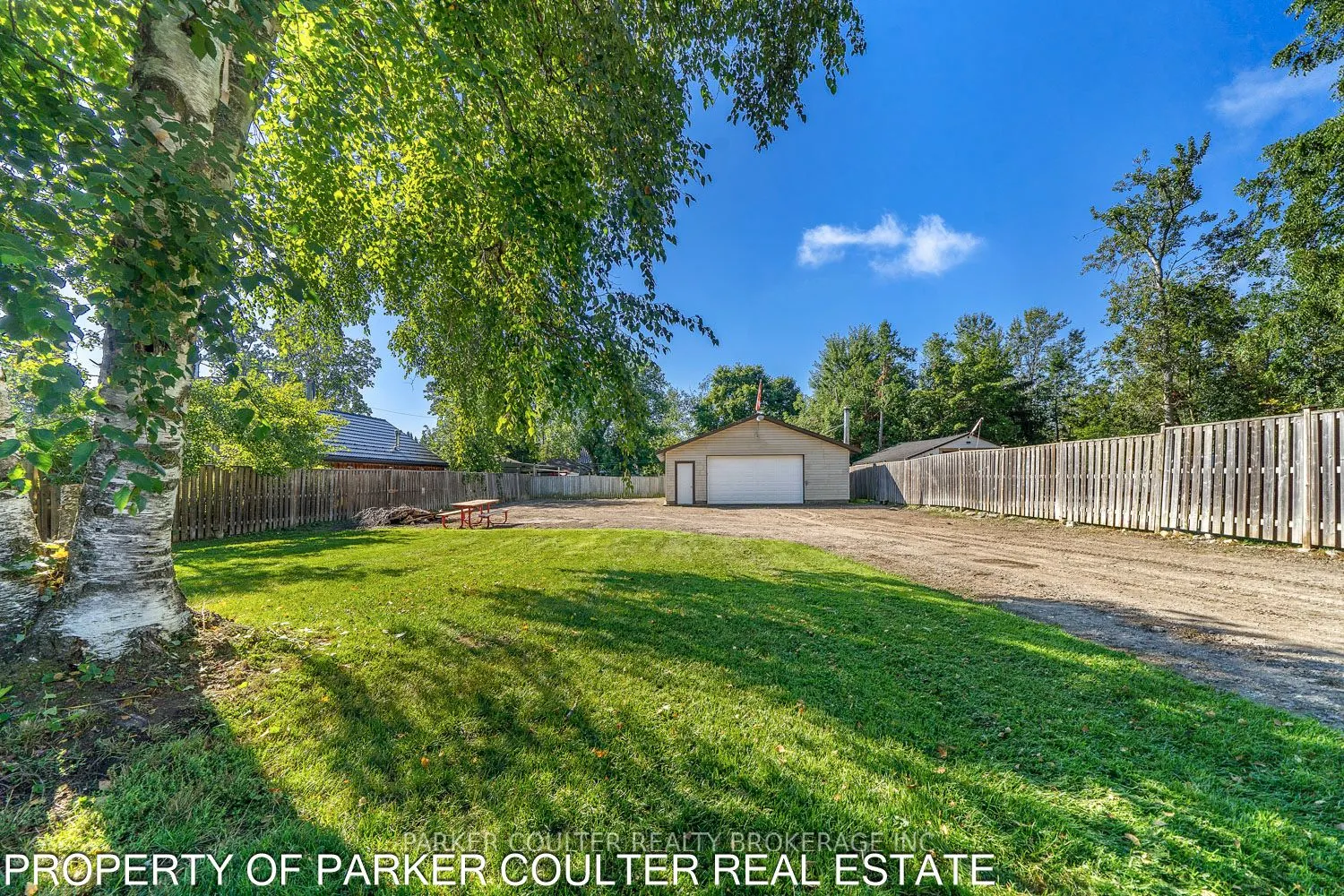 563 Mapleview Drive